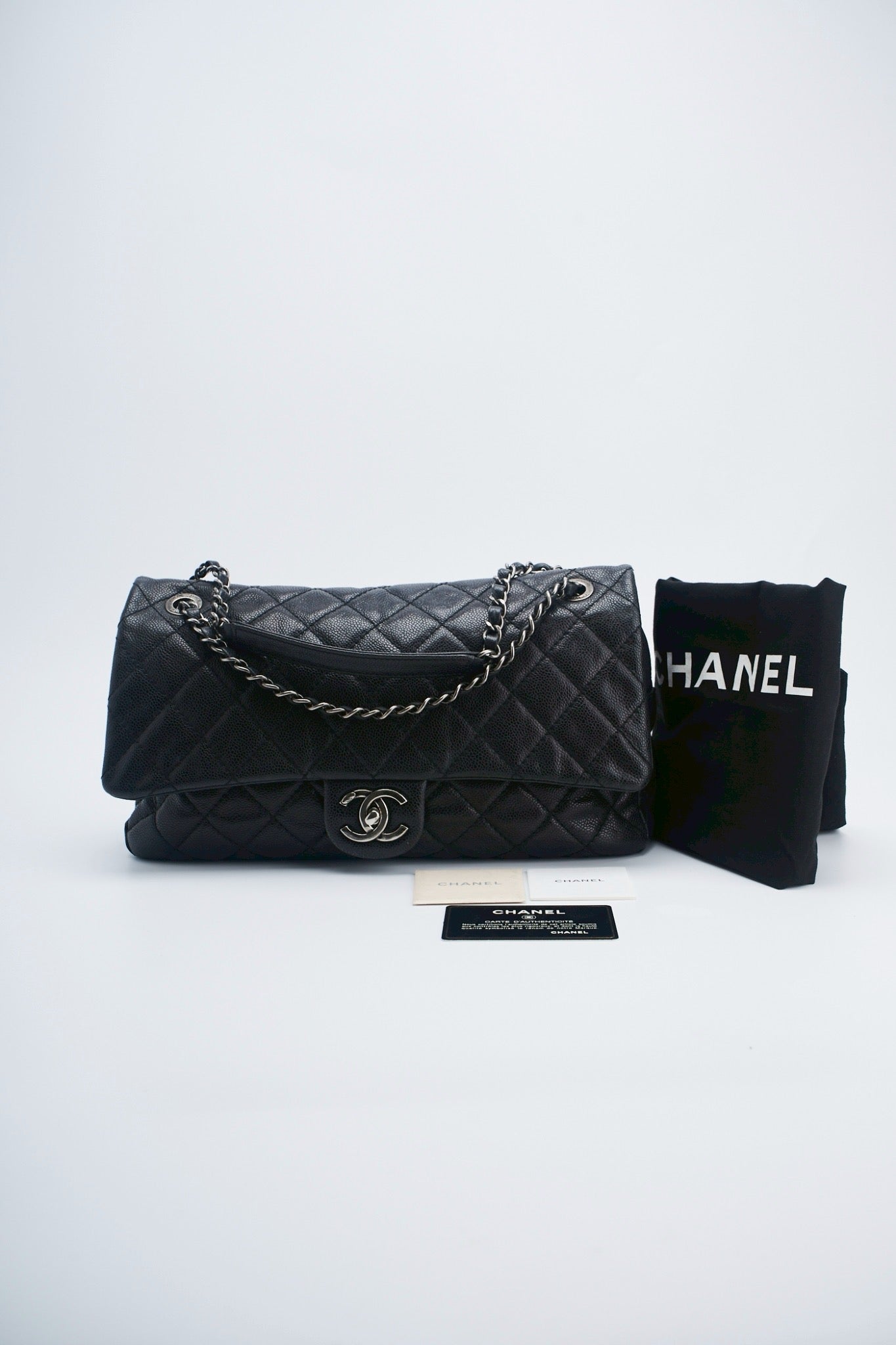 Chanel easy flab caviar skin