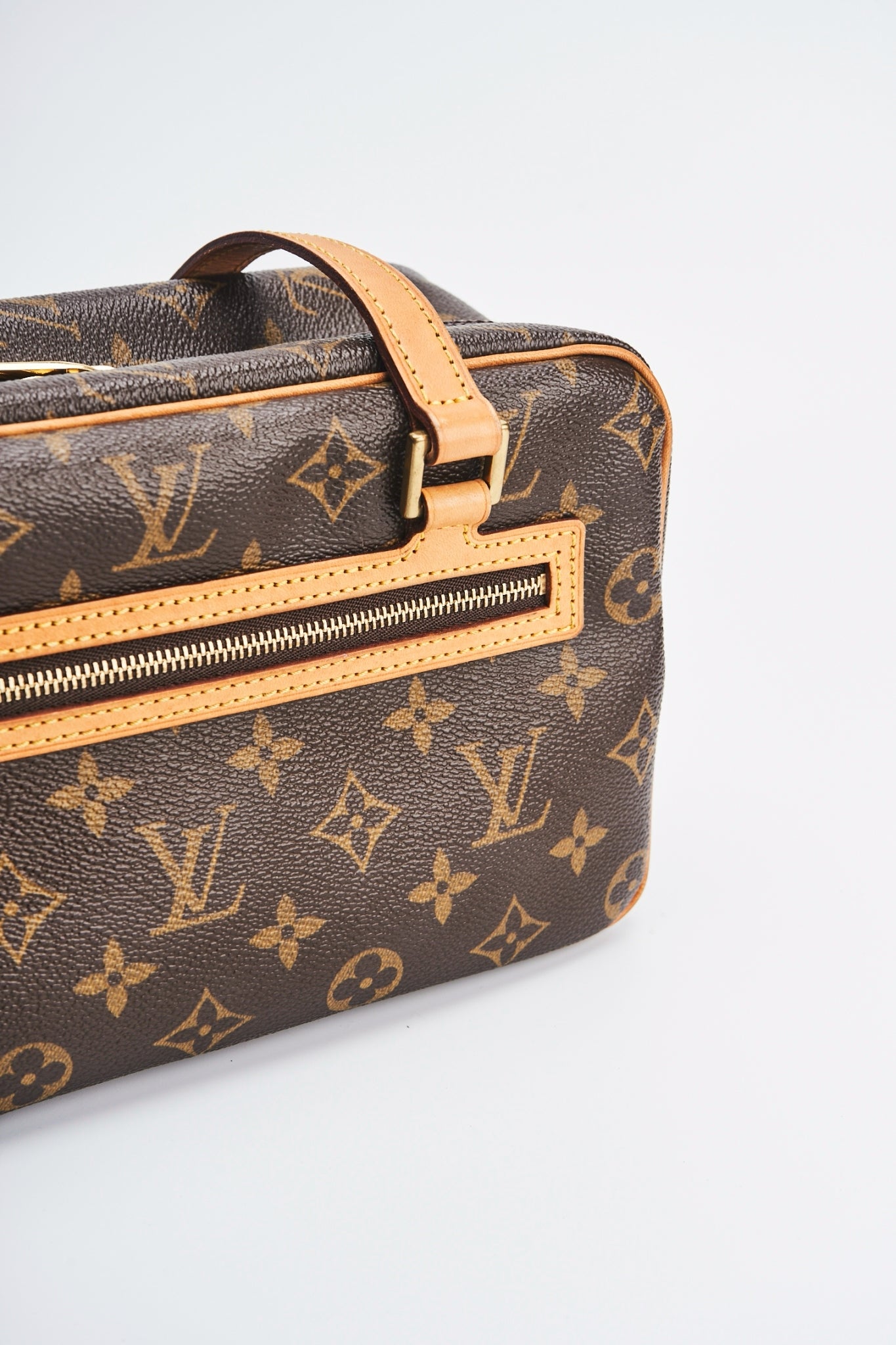 Louis vuitton cite mm size