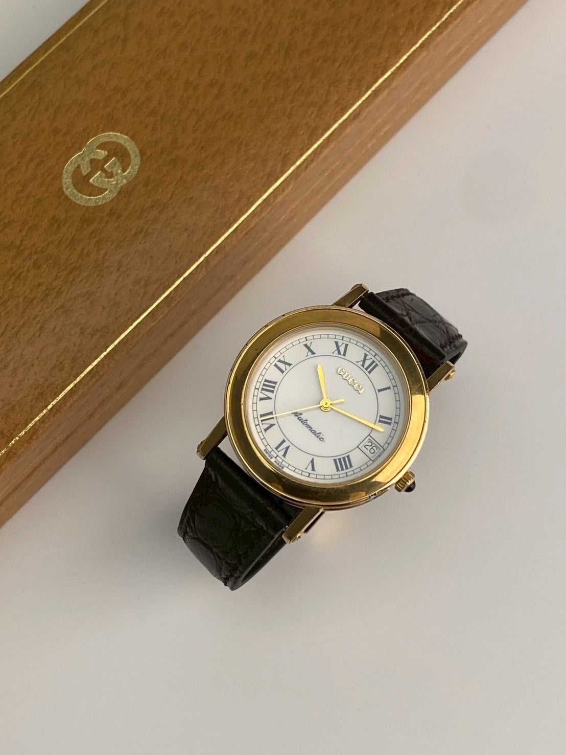 Gucci 7200Auto white dial
