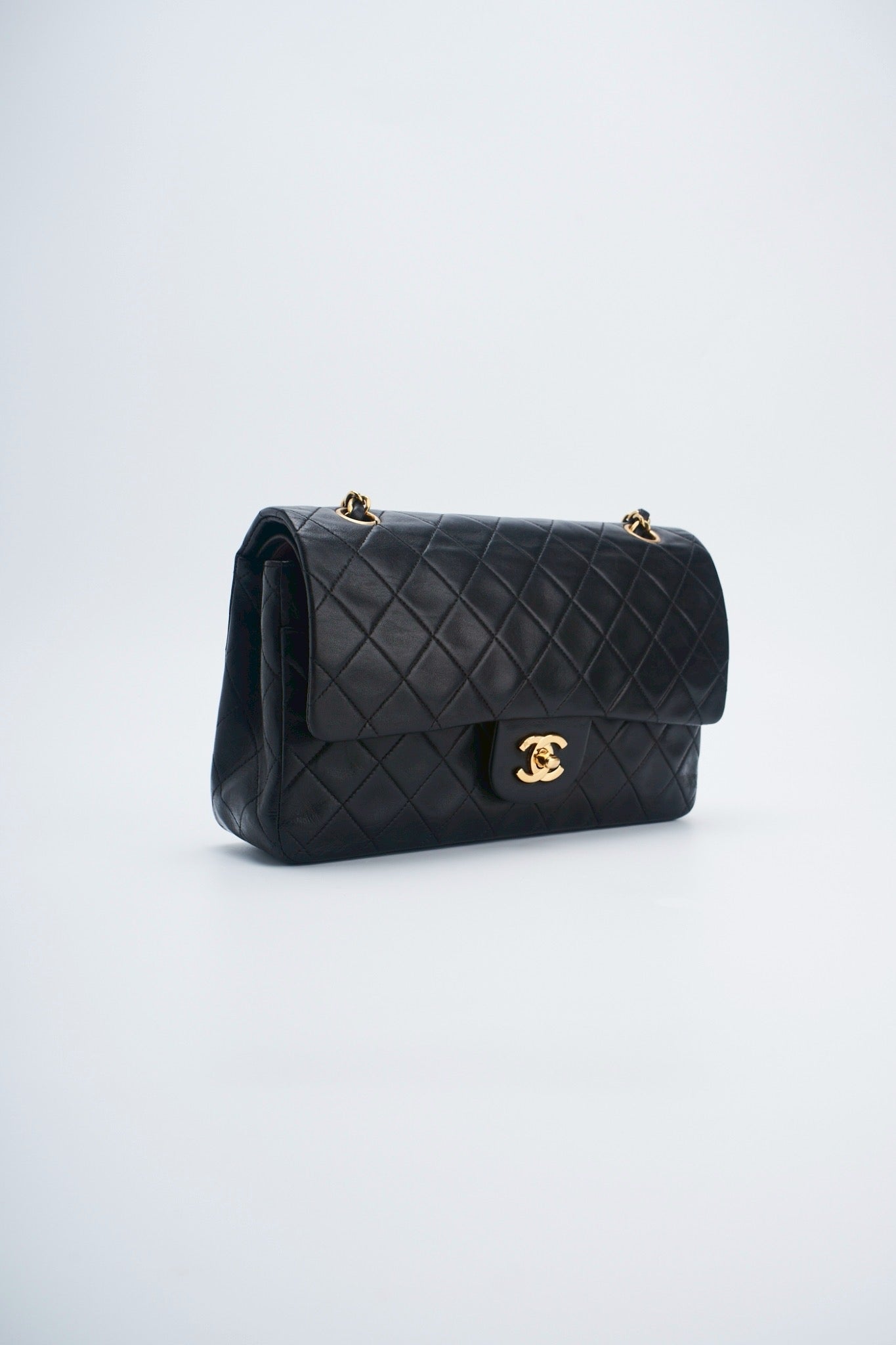 Chanel classic flab bag