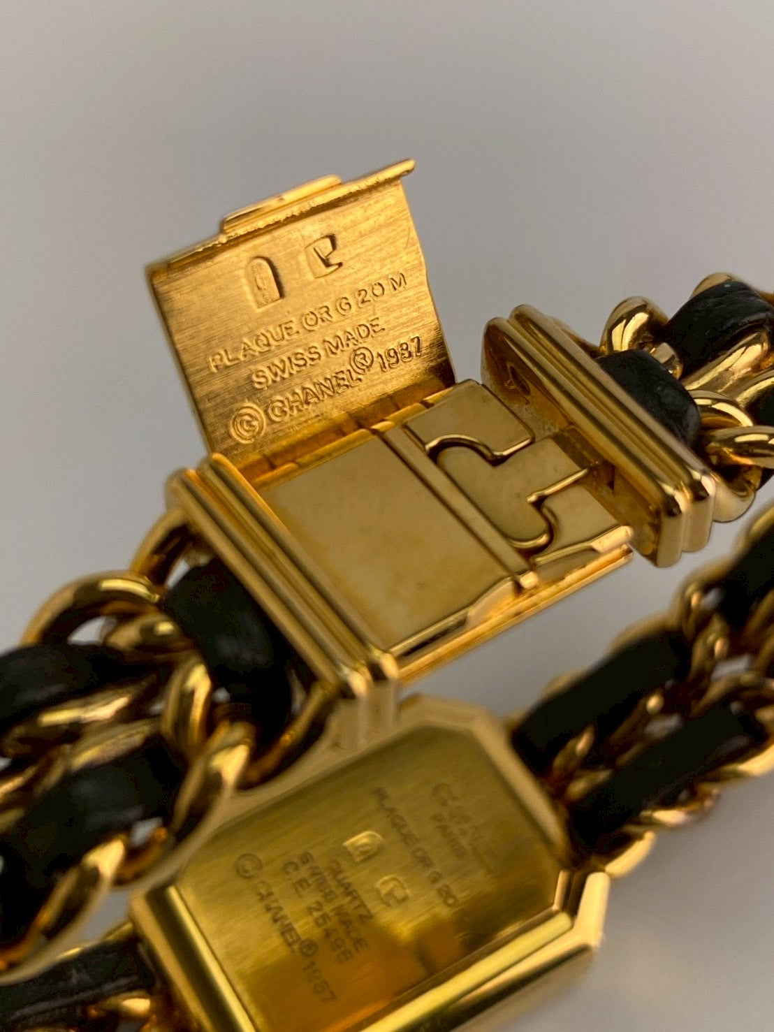 Chanel premier L size c.5496