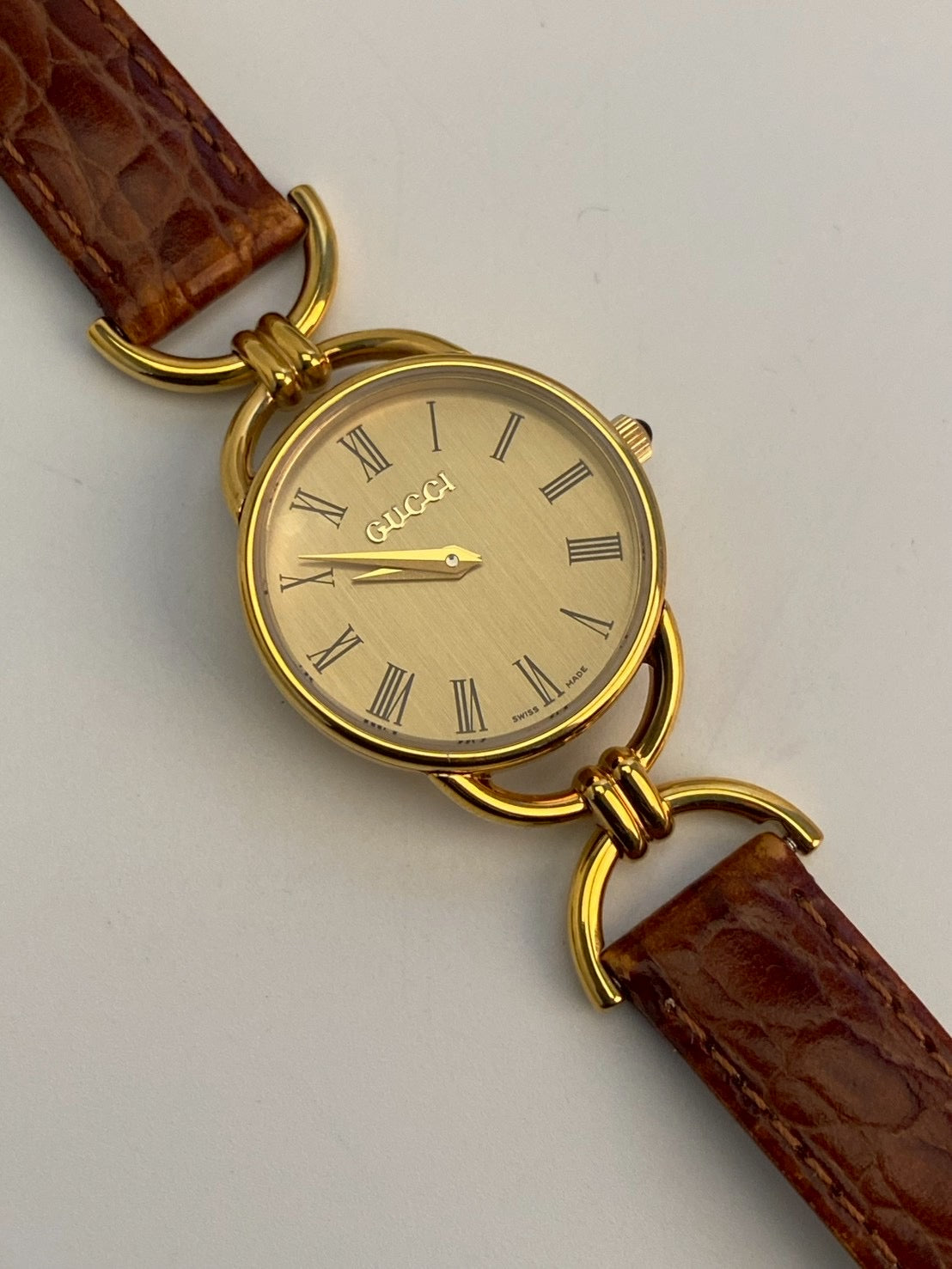 Gucci 6000.2L gold dial c.9536