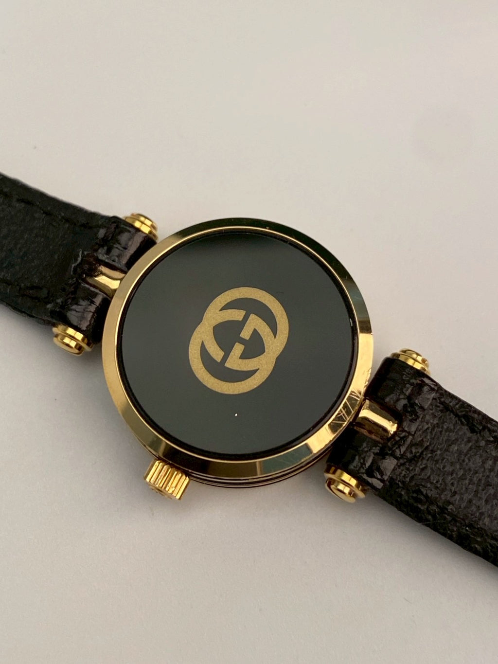 Gucci 2000m black watch