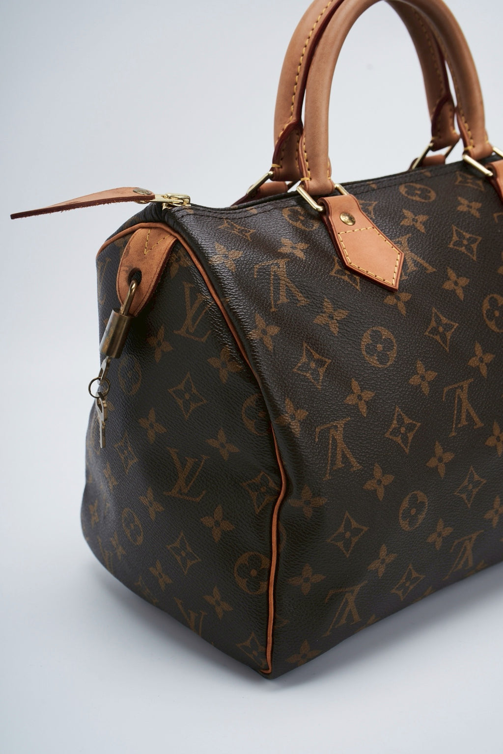 Louis Vuitton Speedy 30”