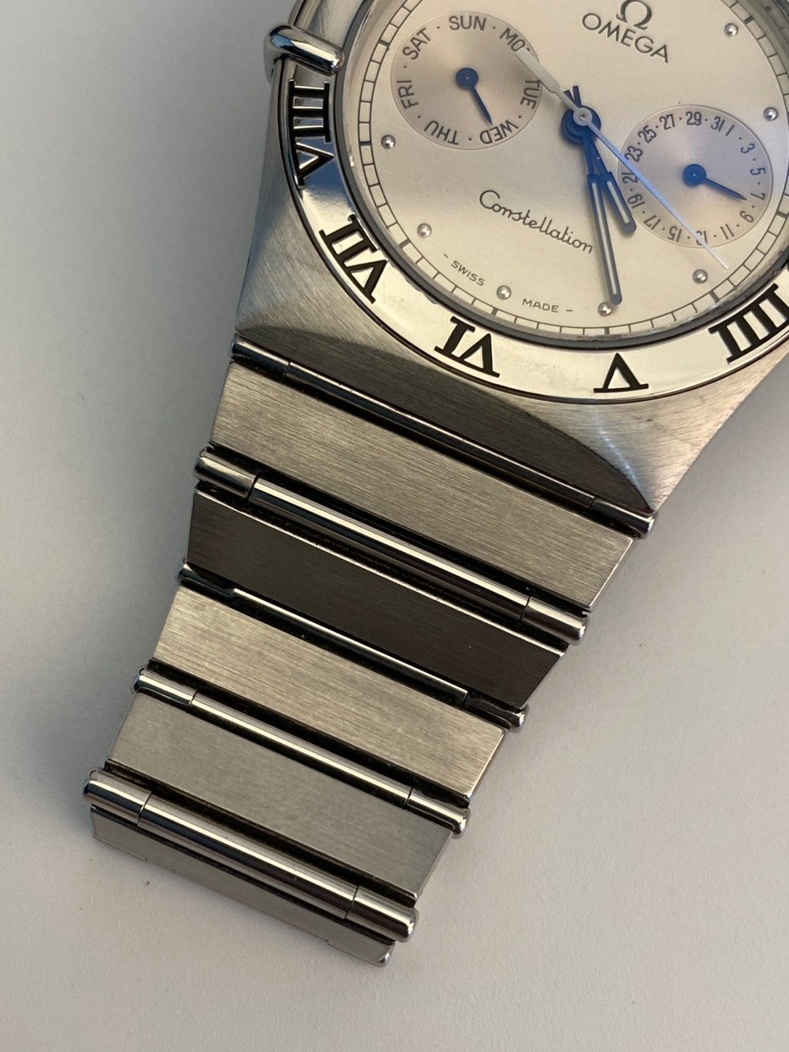 Omega constellation gray dial date c.8655