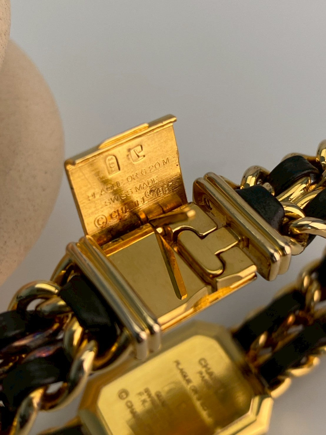 Chanel premiea size L c.5252