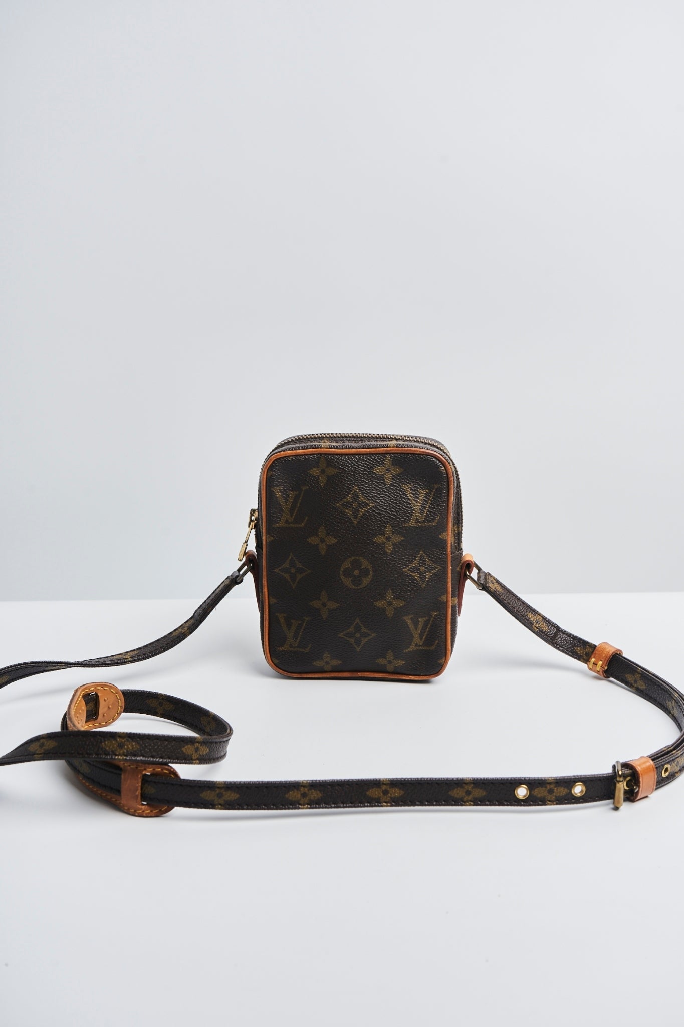 Louis vuitton amazon mini crossbody