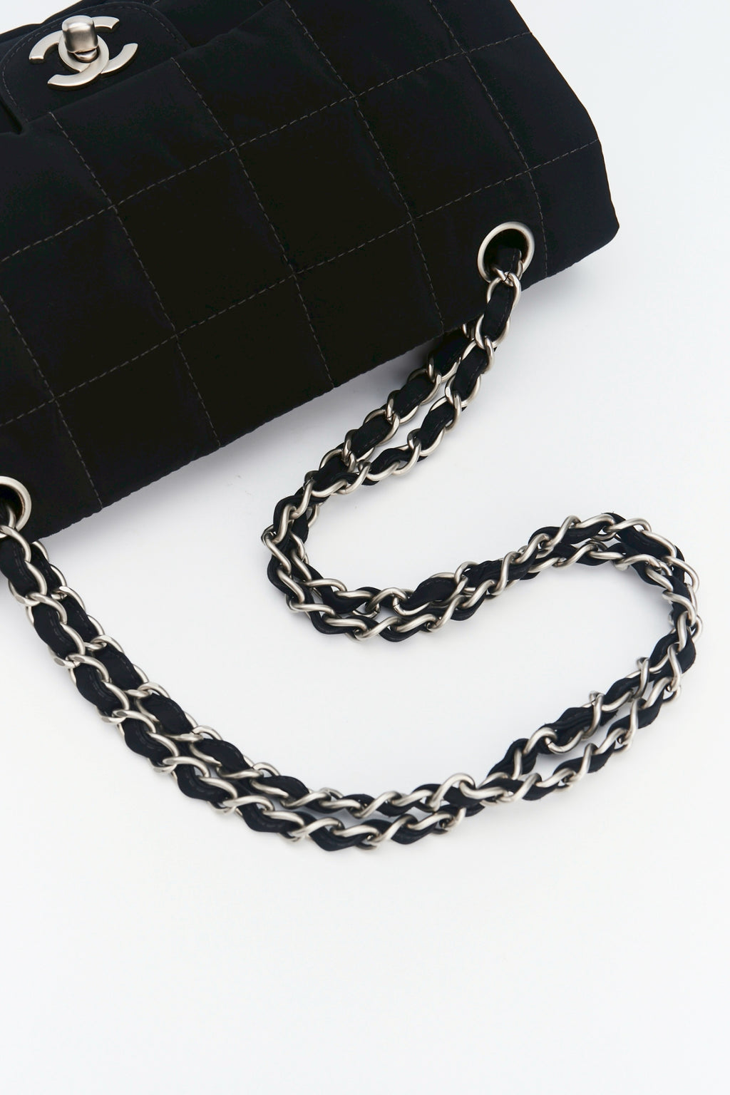 Chanel nylon easy flab “12