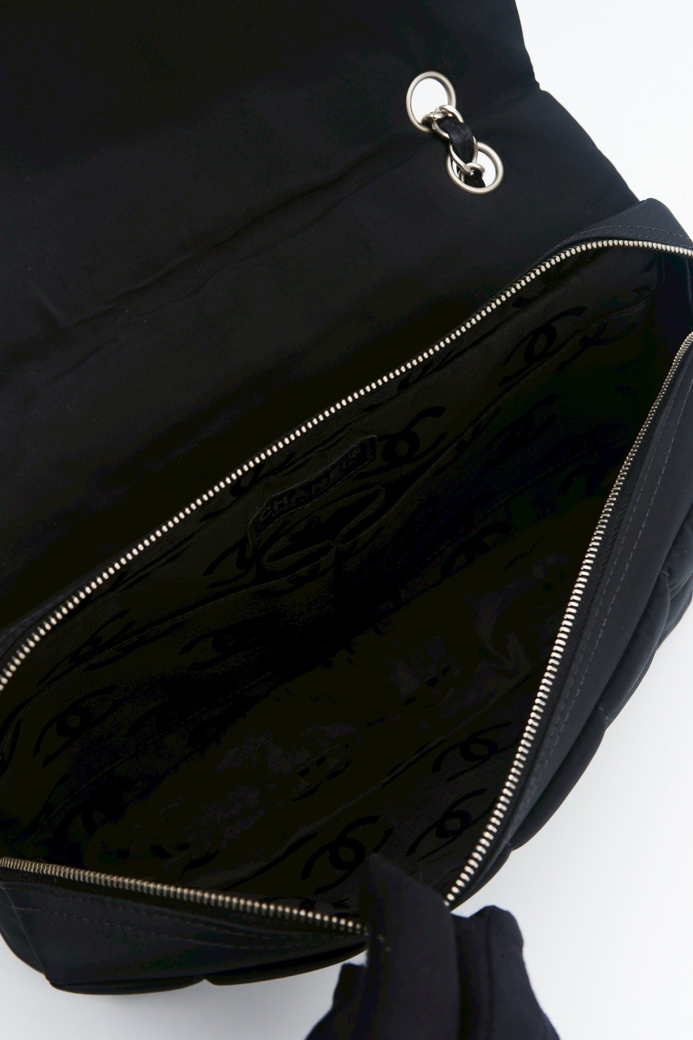 Chanel nylon easy flab “10