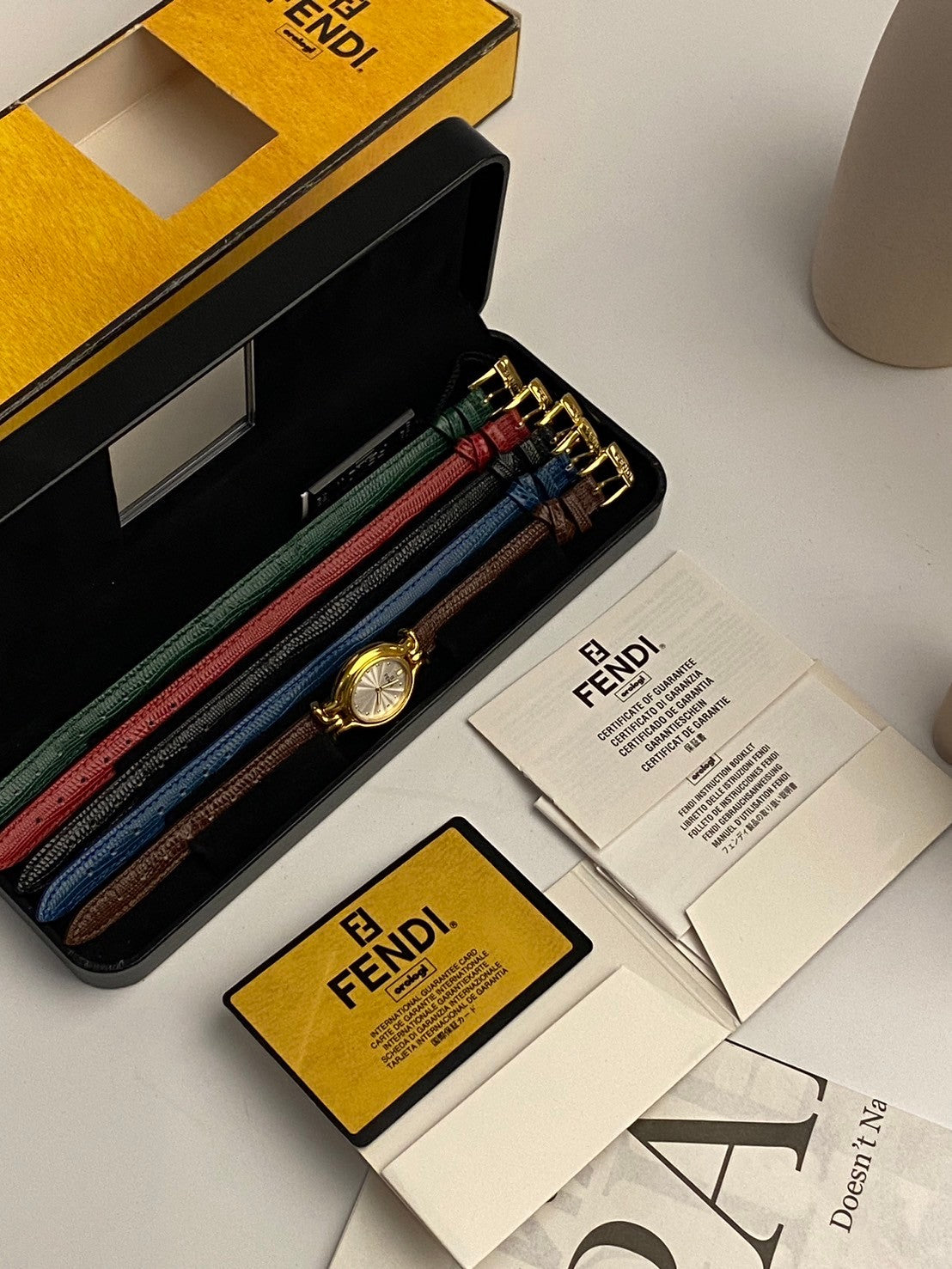 Fendi change strap c.926