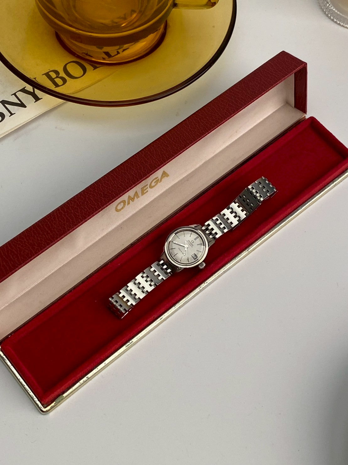 Omega geneve auto date