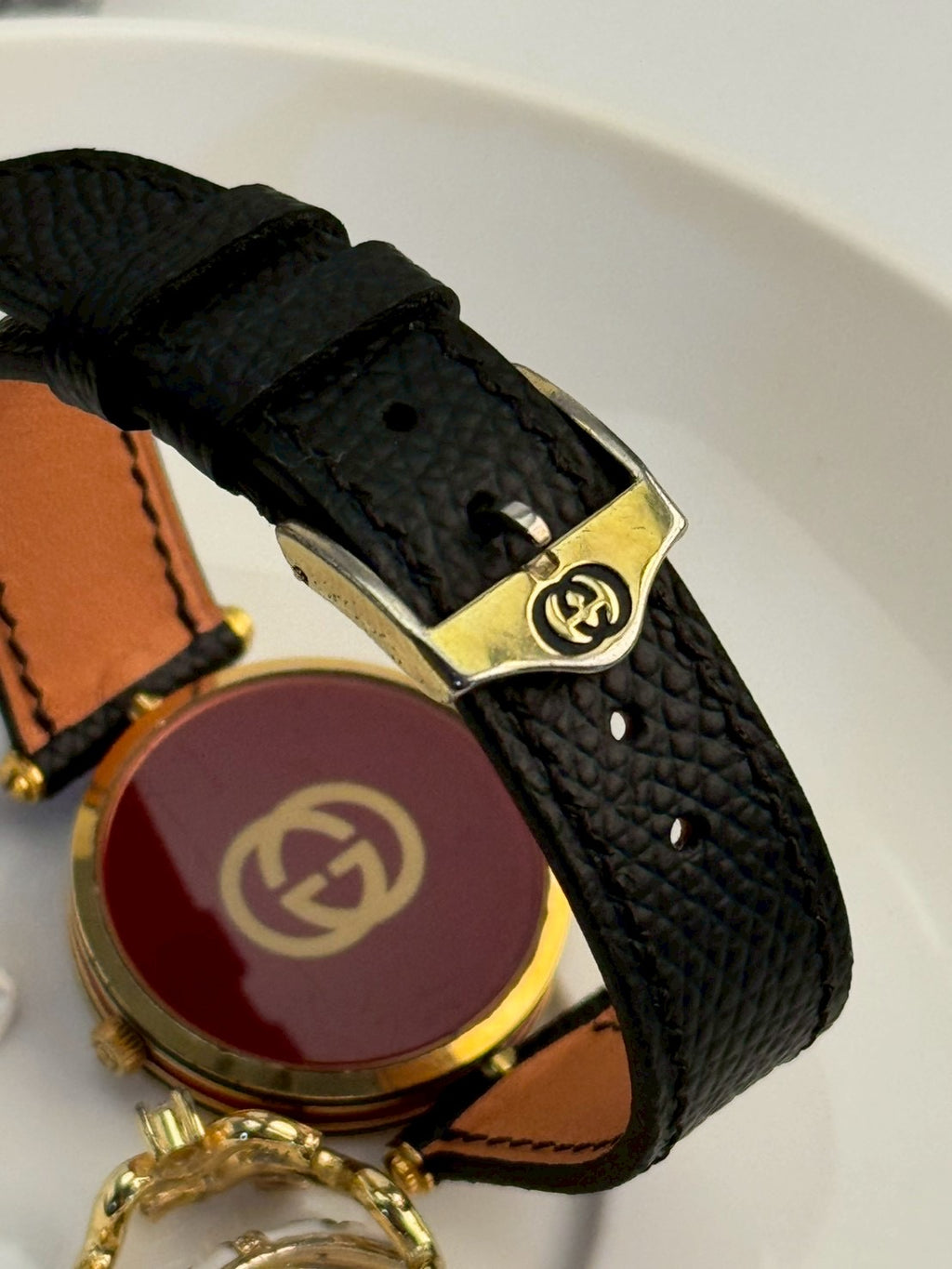 gucci 2000l cream boy watch