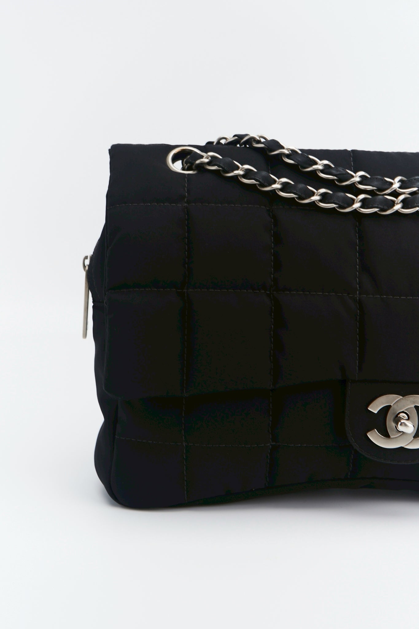 Chanel nylon easy flab “10