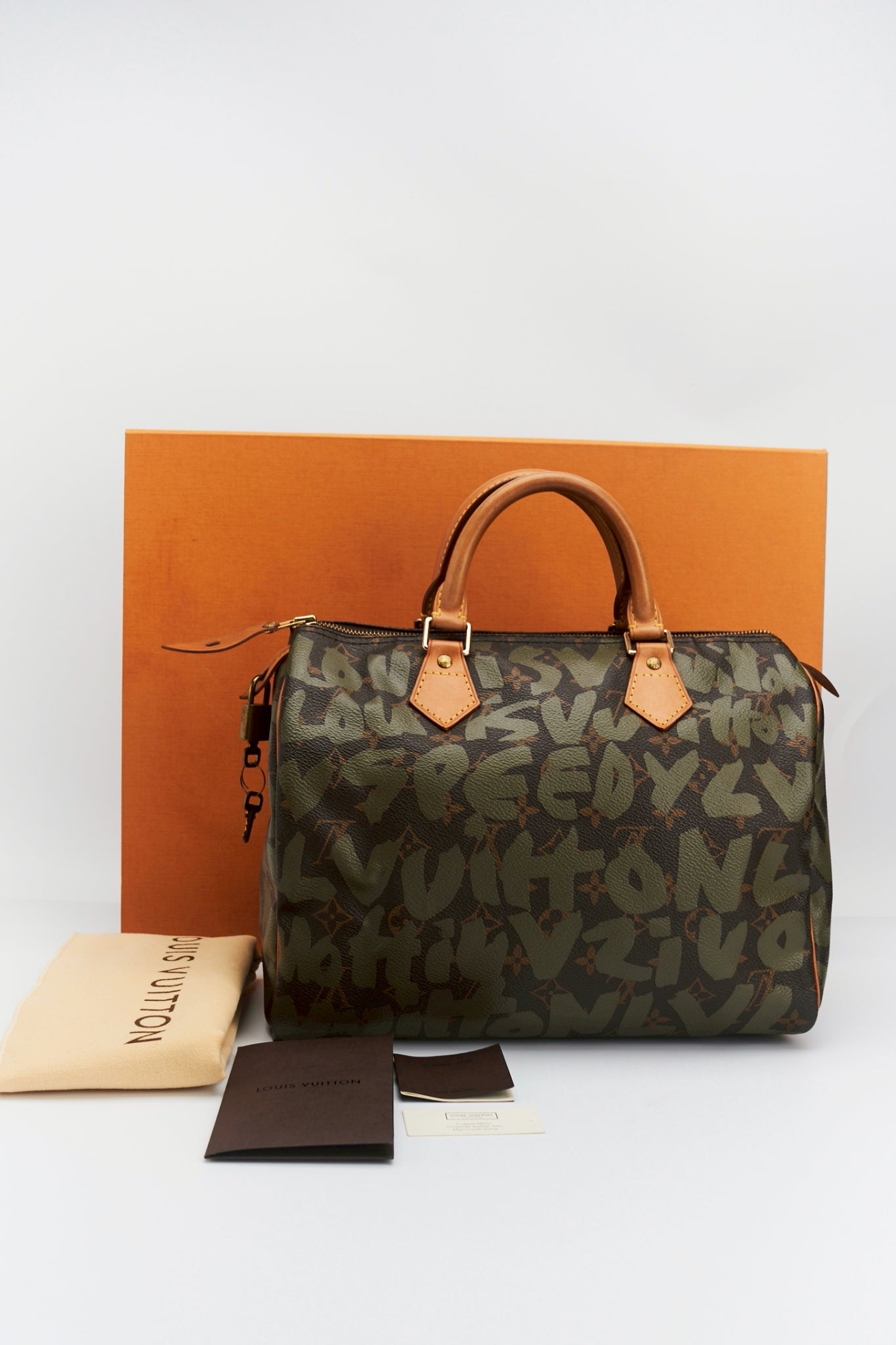 Louis vuitton Khaki Graffiti speedy “30