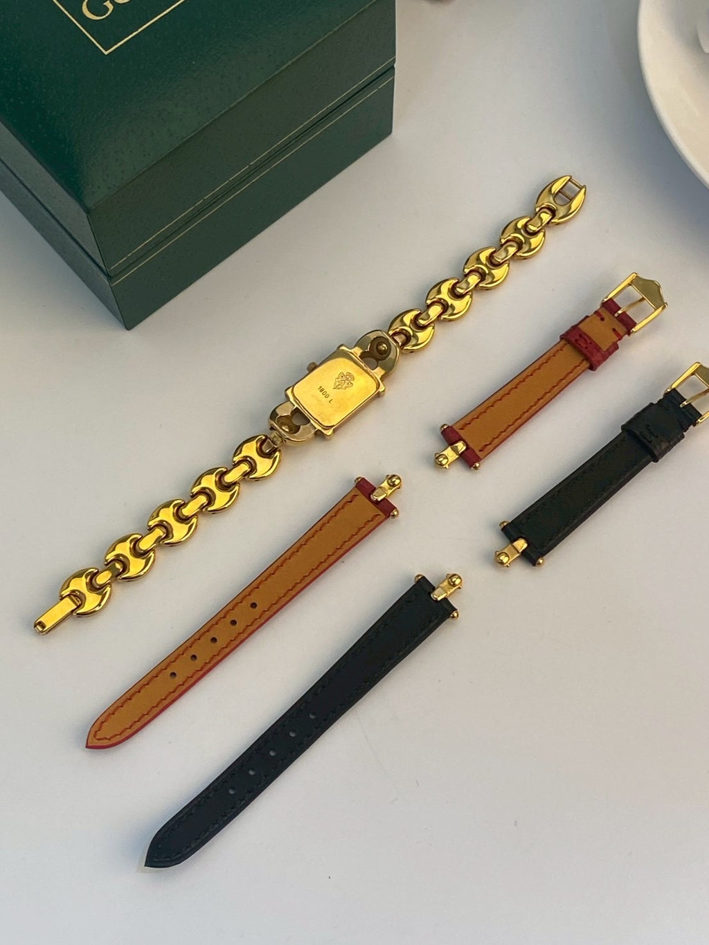 Gucci 1800I chang strap c.8853