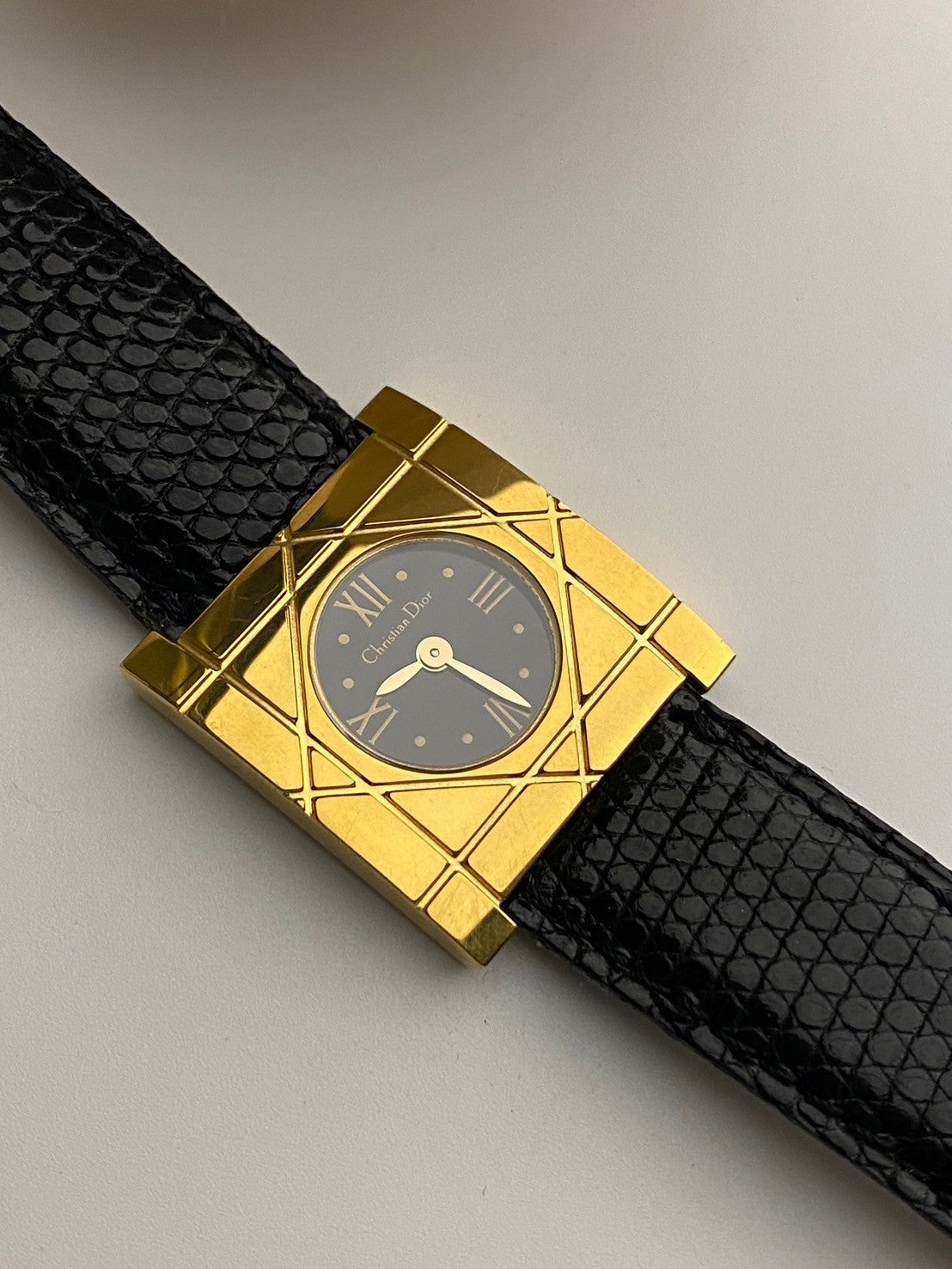 Dior d82-150 black dial