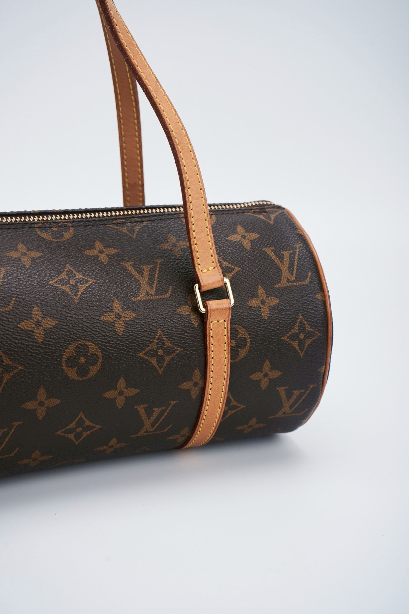 Louis vuitton papillon 28”