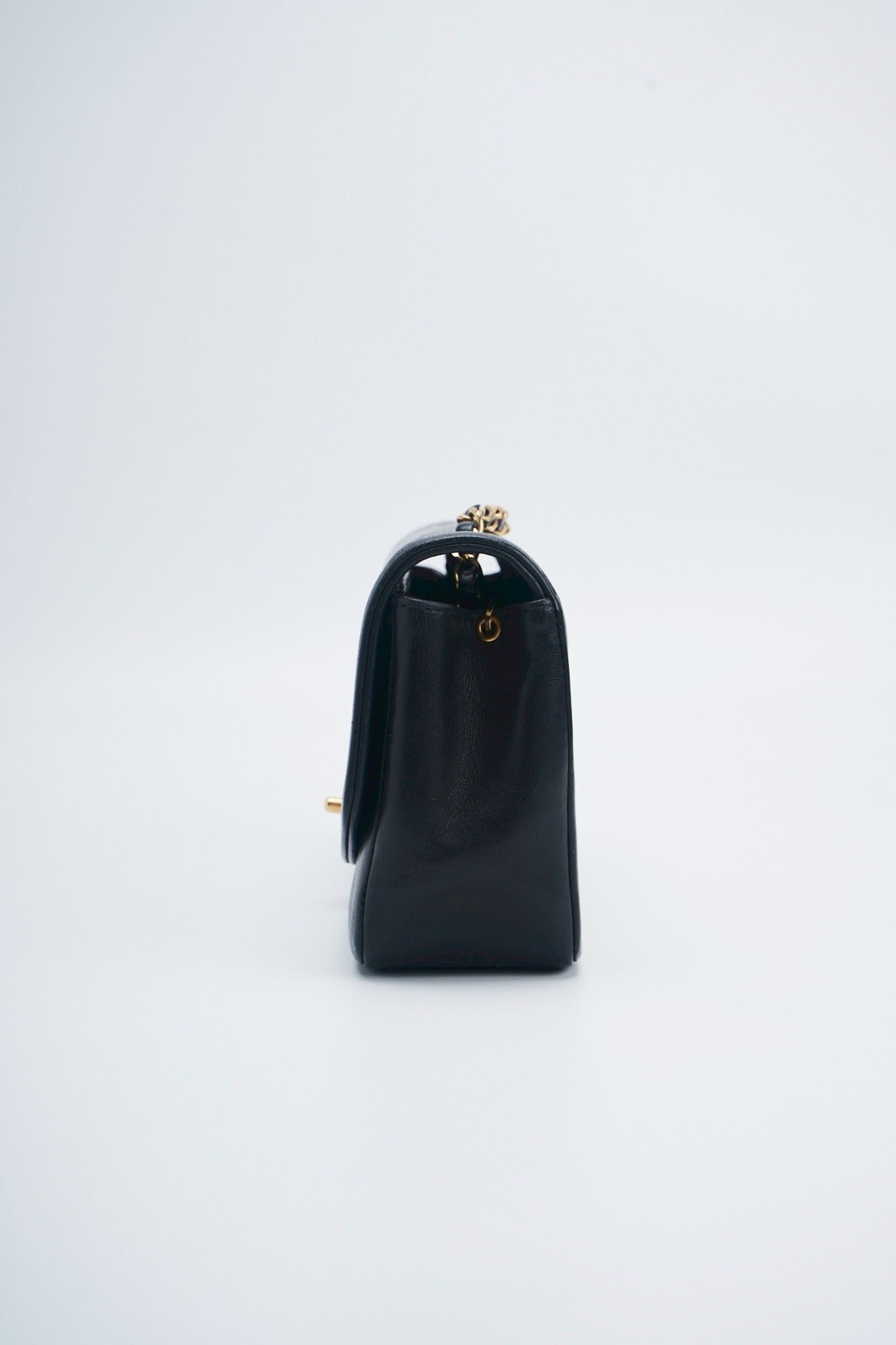 Chanel diana lamdskin