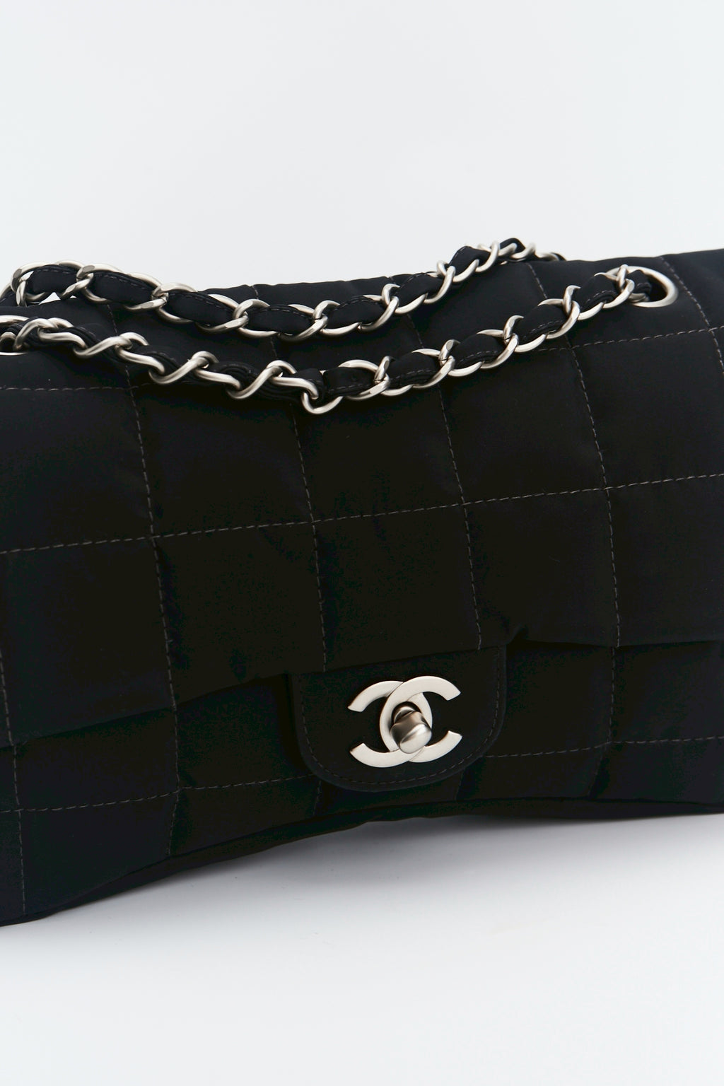 Chanel nylon easy flab “12