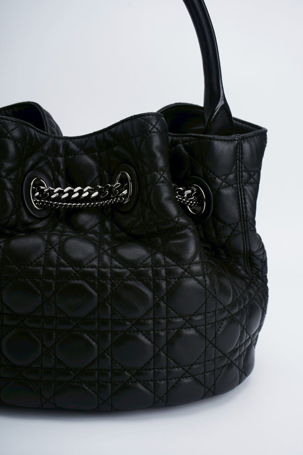Lady dior cannage padlock bucket