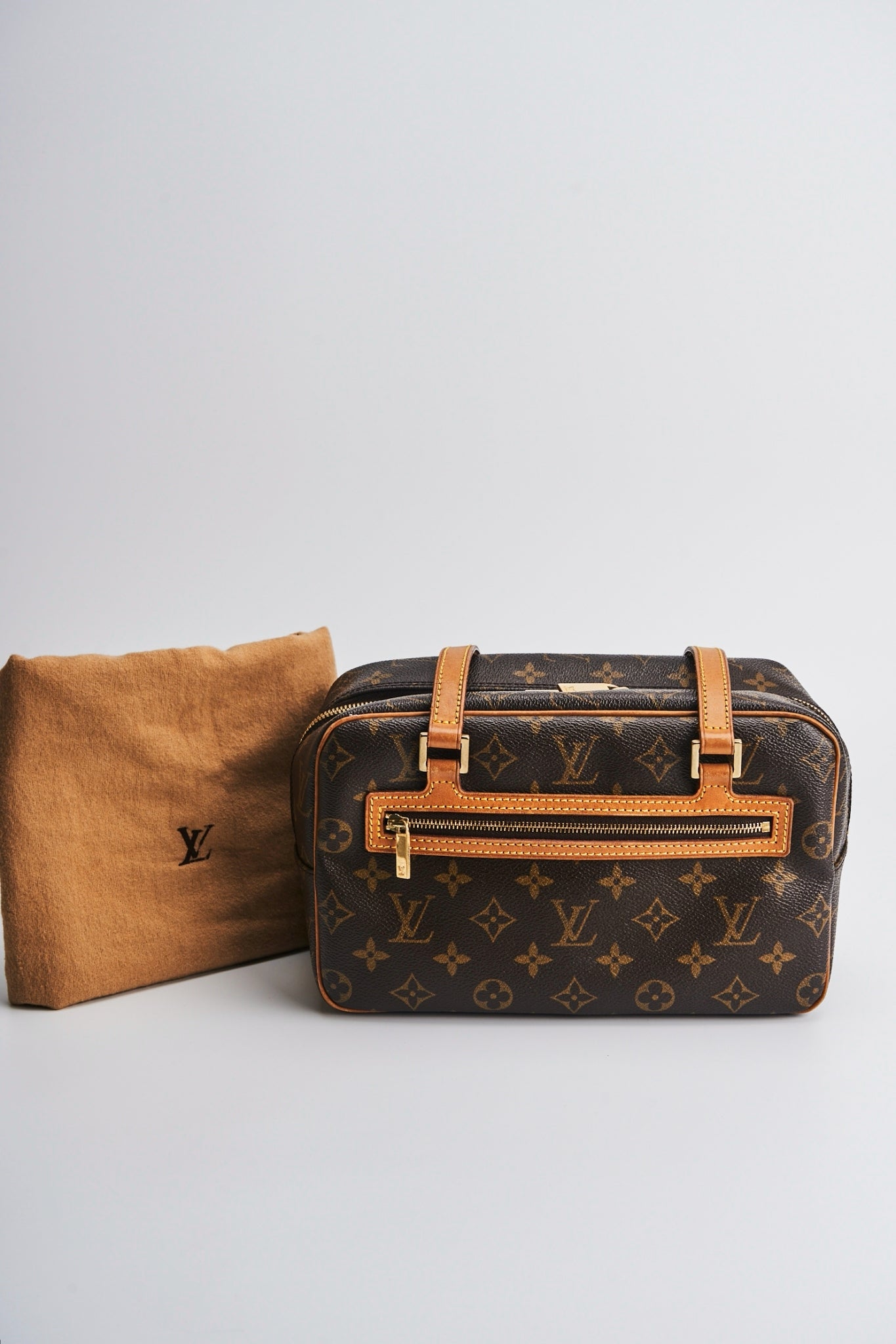 Louis vuitton cite mm size