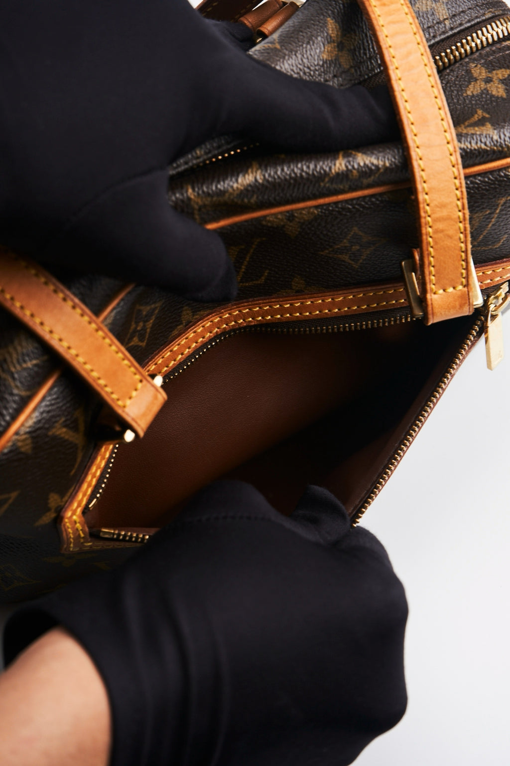 Louis vuitton cite mm size