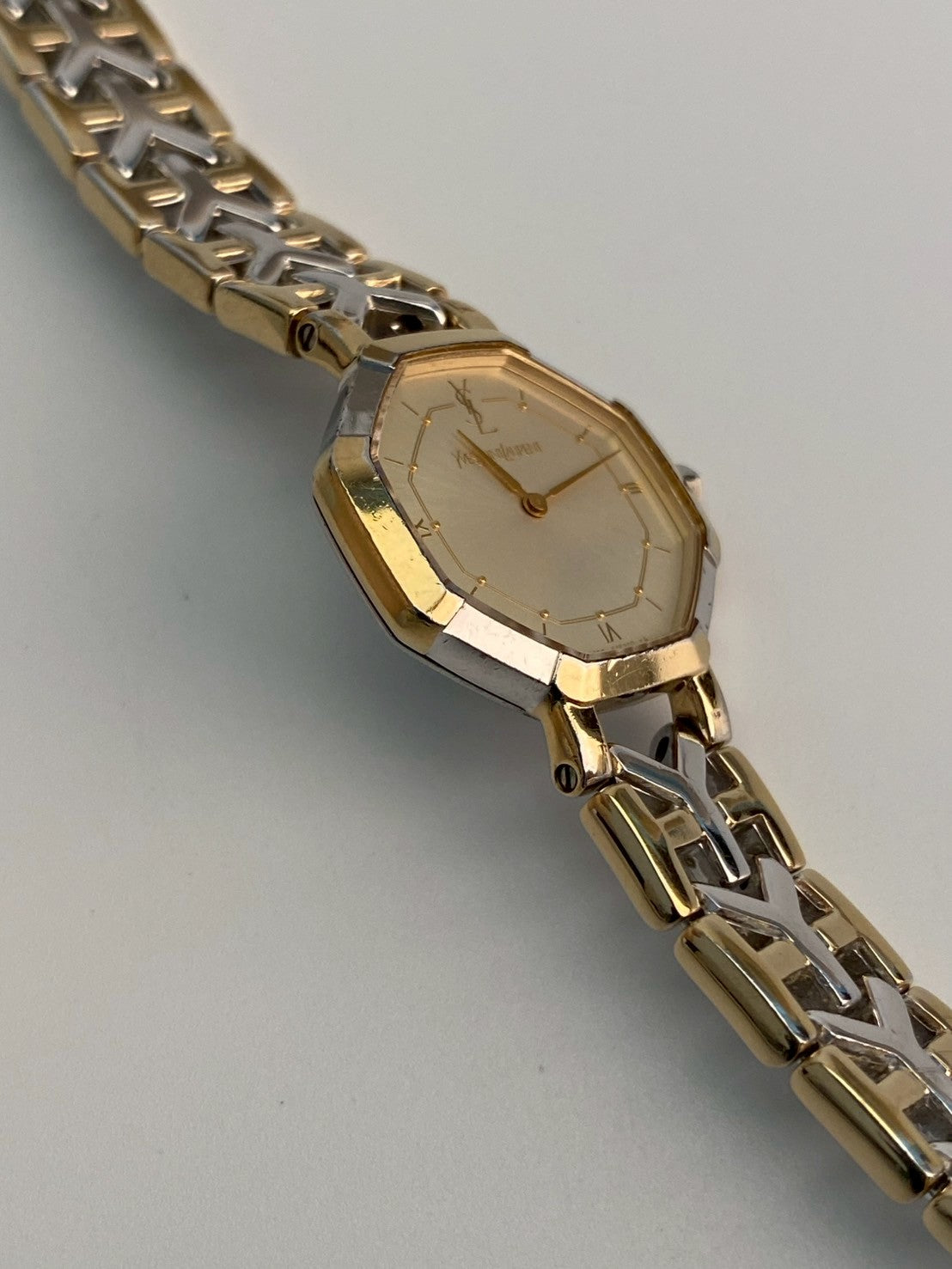 Ysl cream dial octagon c.0211