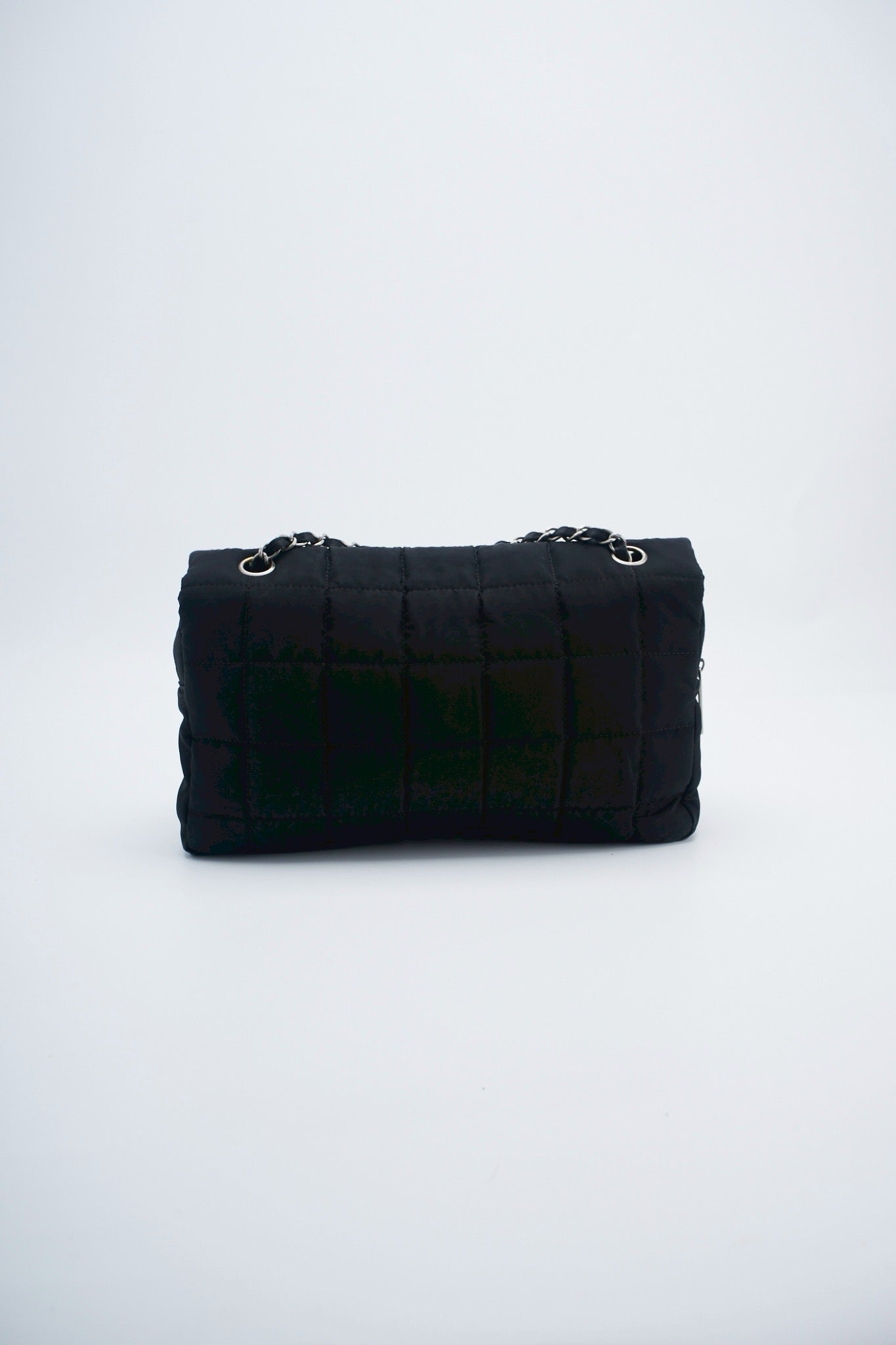 Chanel nylon easy flab “12