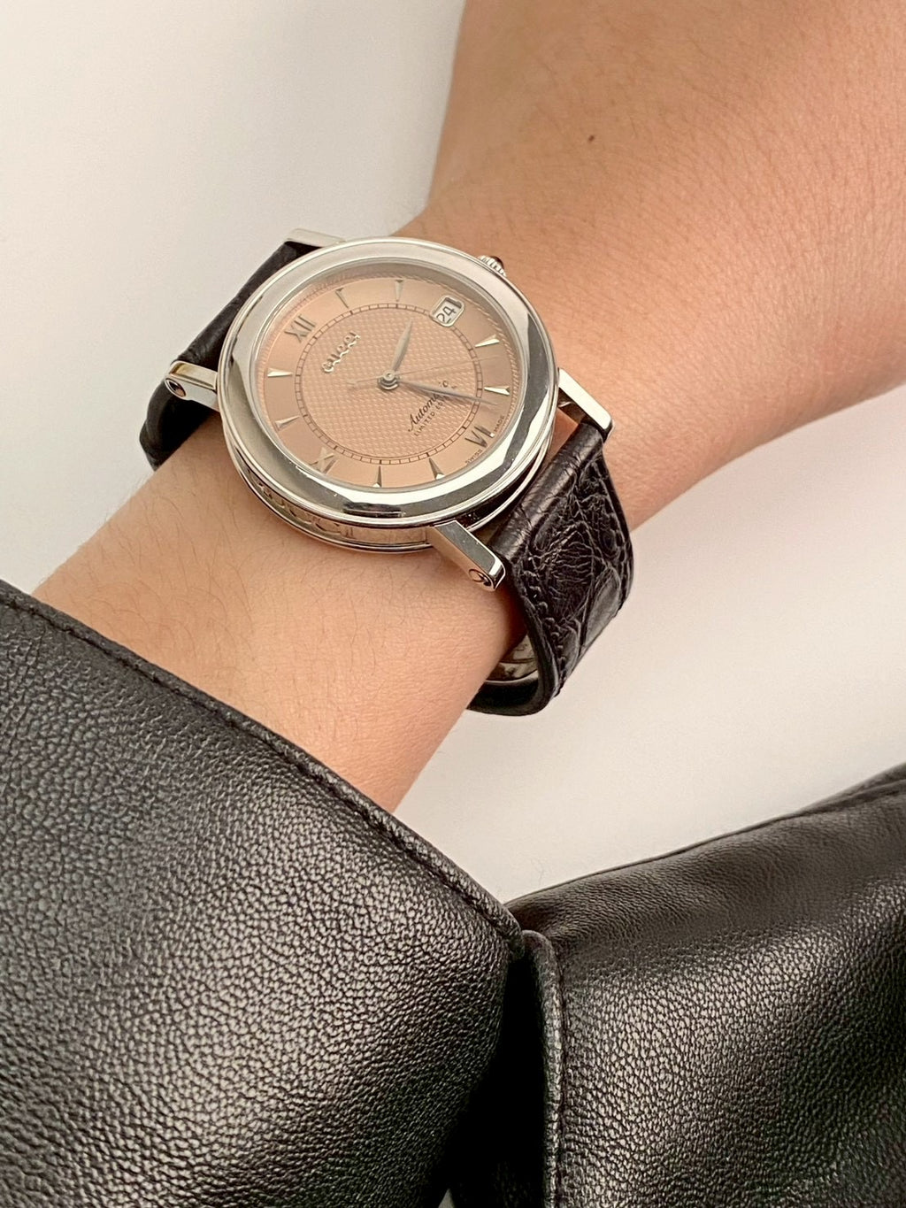 Gucci 7400 auto