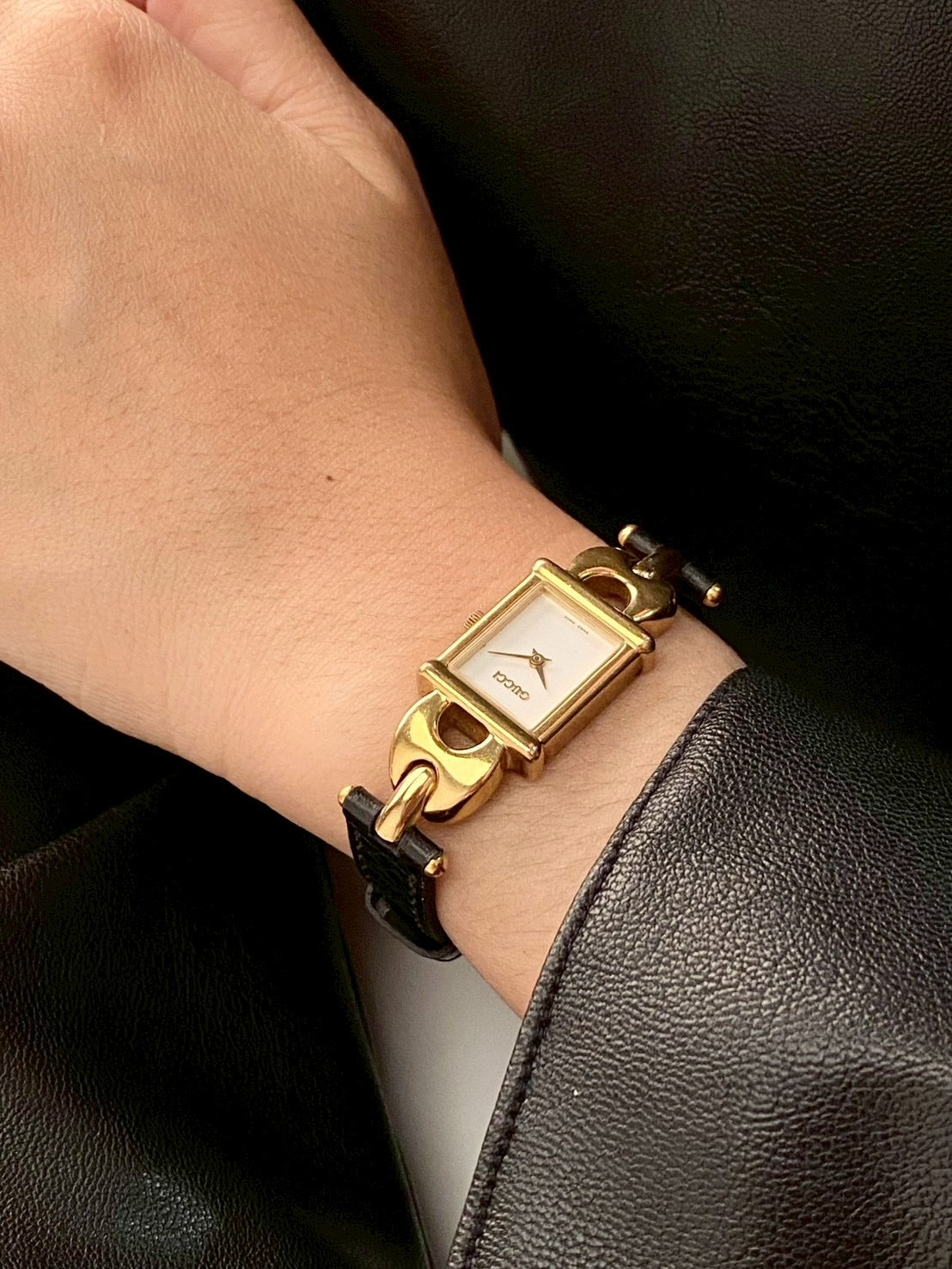 Gucci 1800I chang strap c.8853