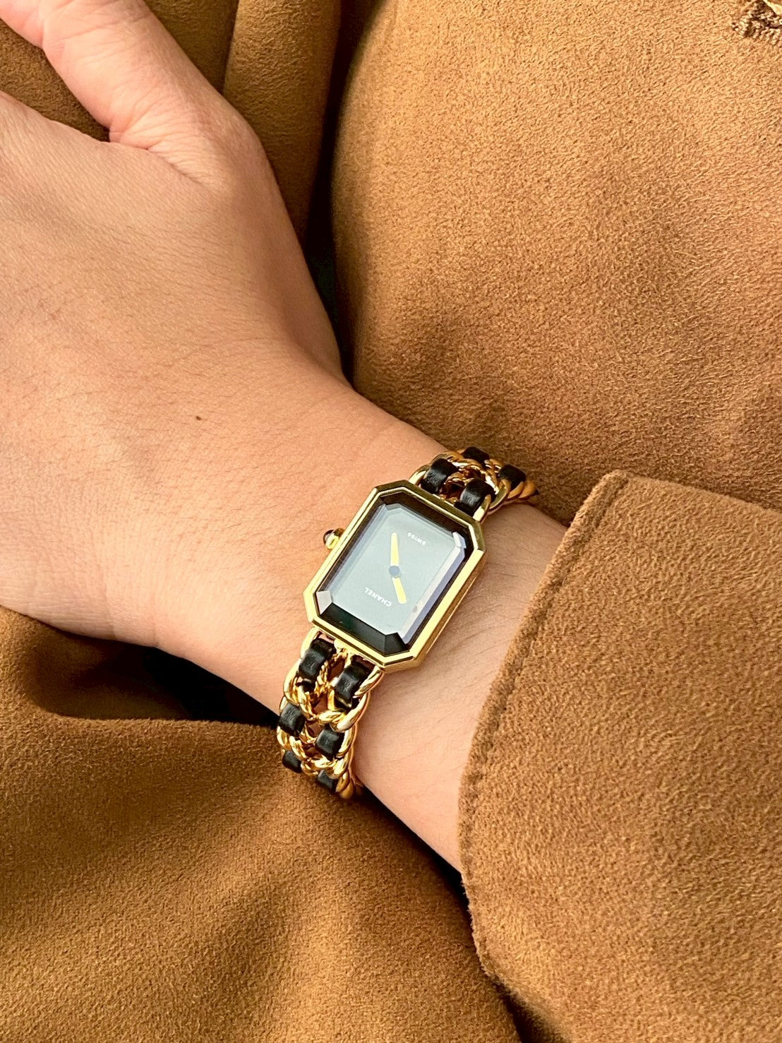 Chanel premiea size M c.6221