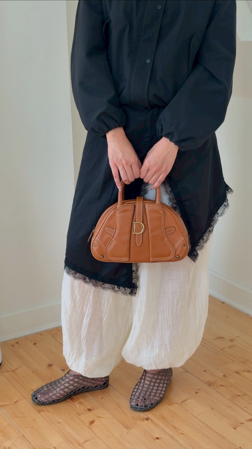 Dior D logo handbag