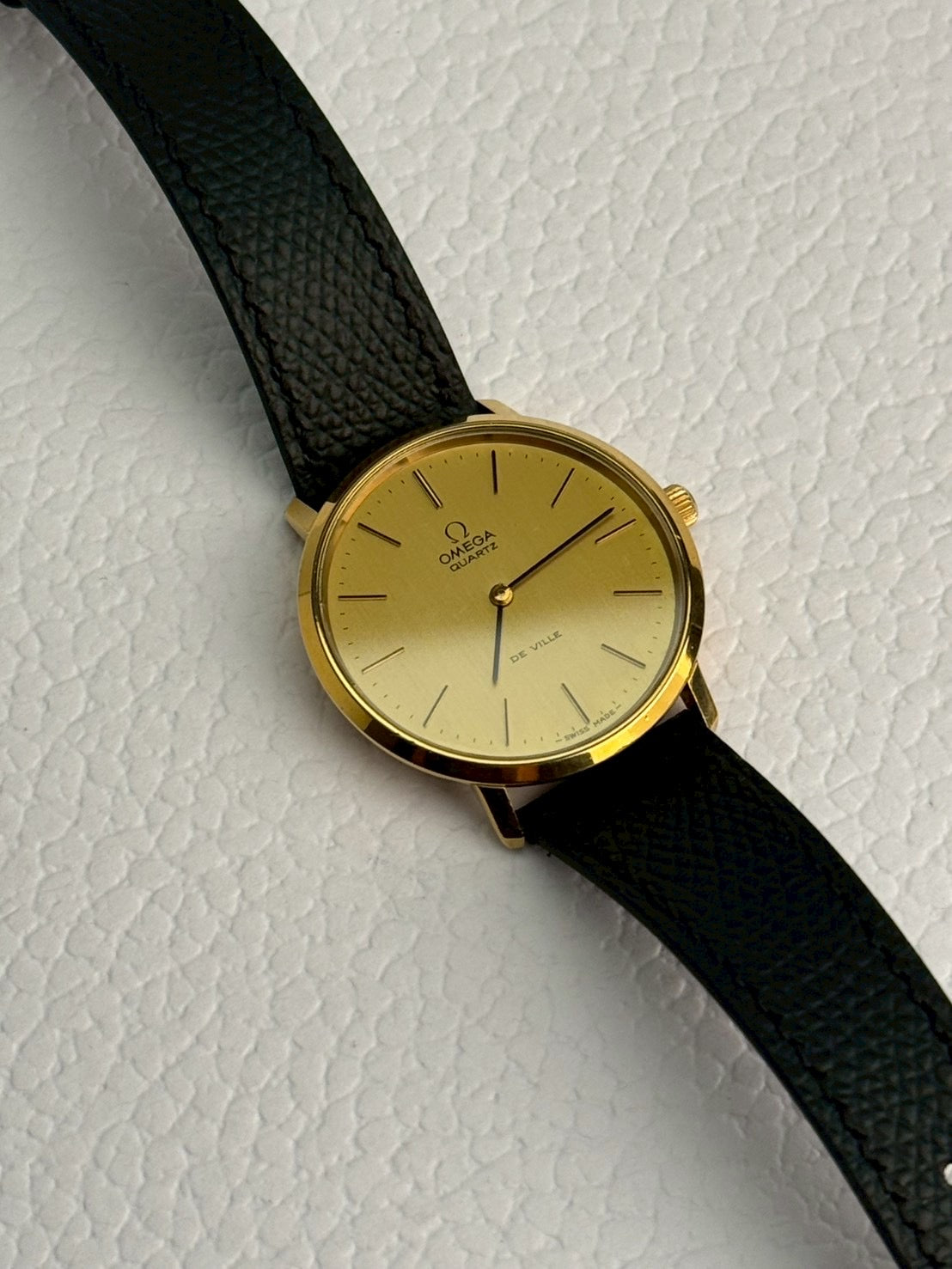Omega de ville gold