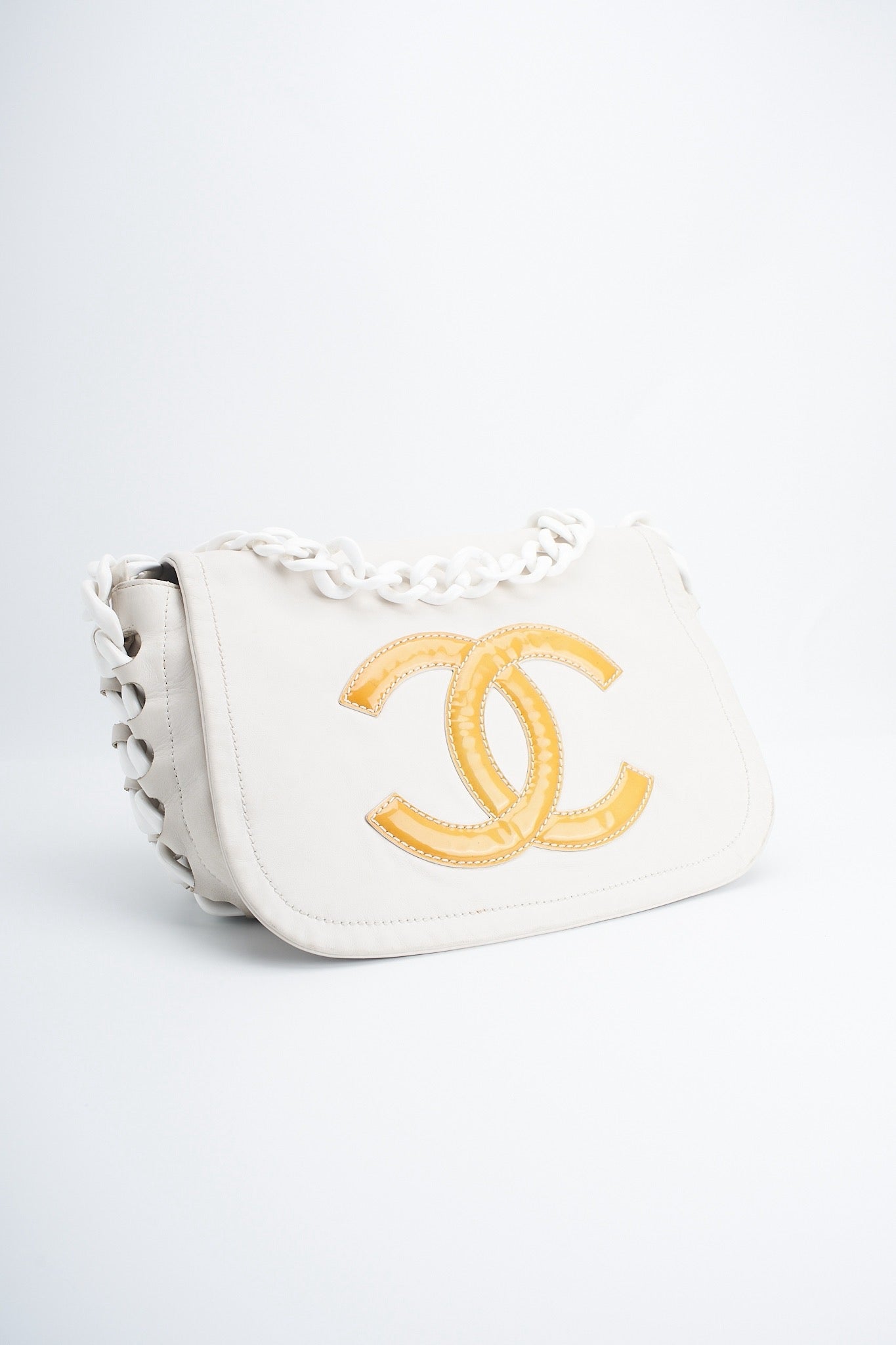 Chanel clogo
