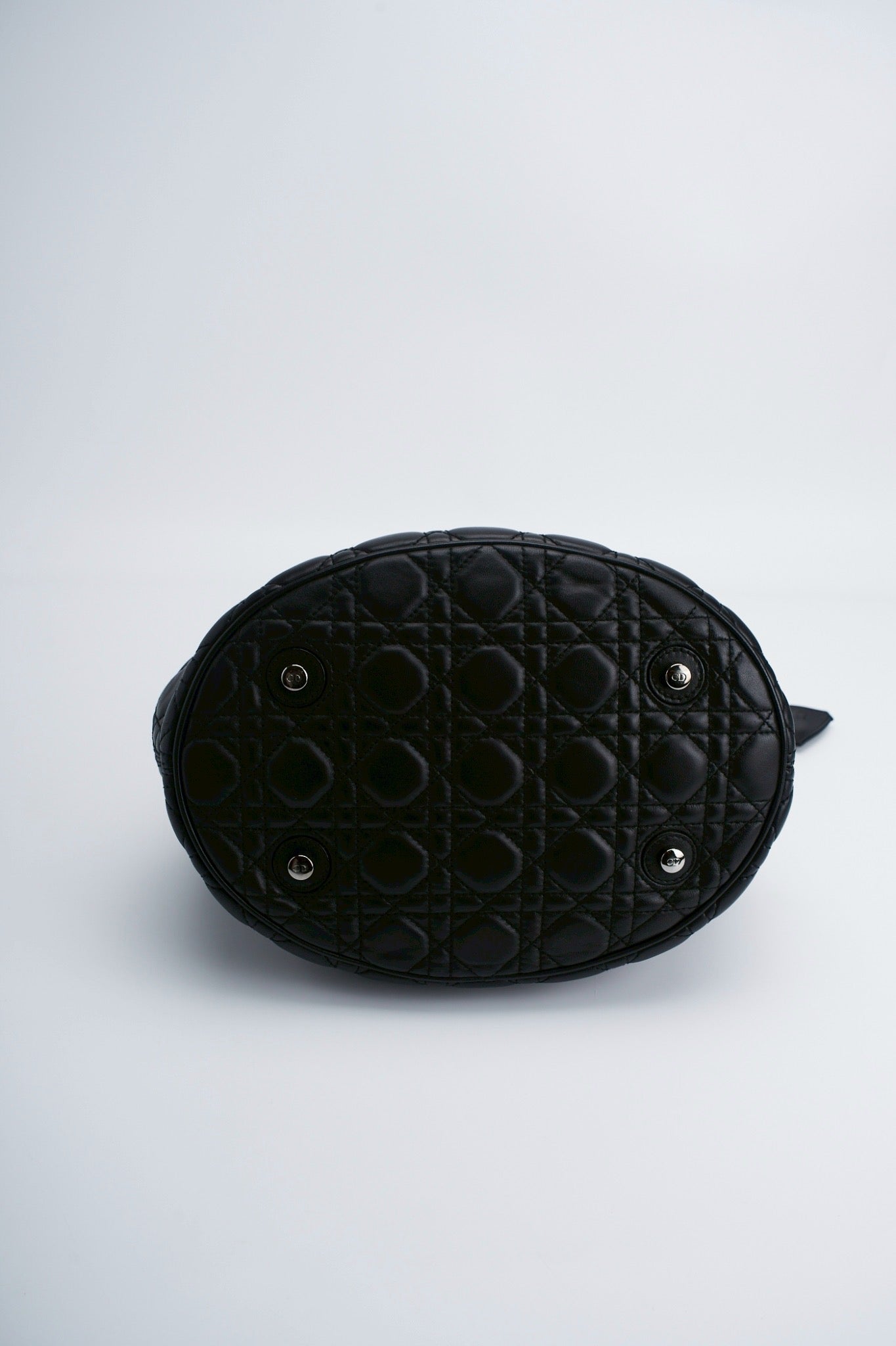 Lady dior cannage padlock bucket