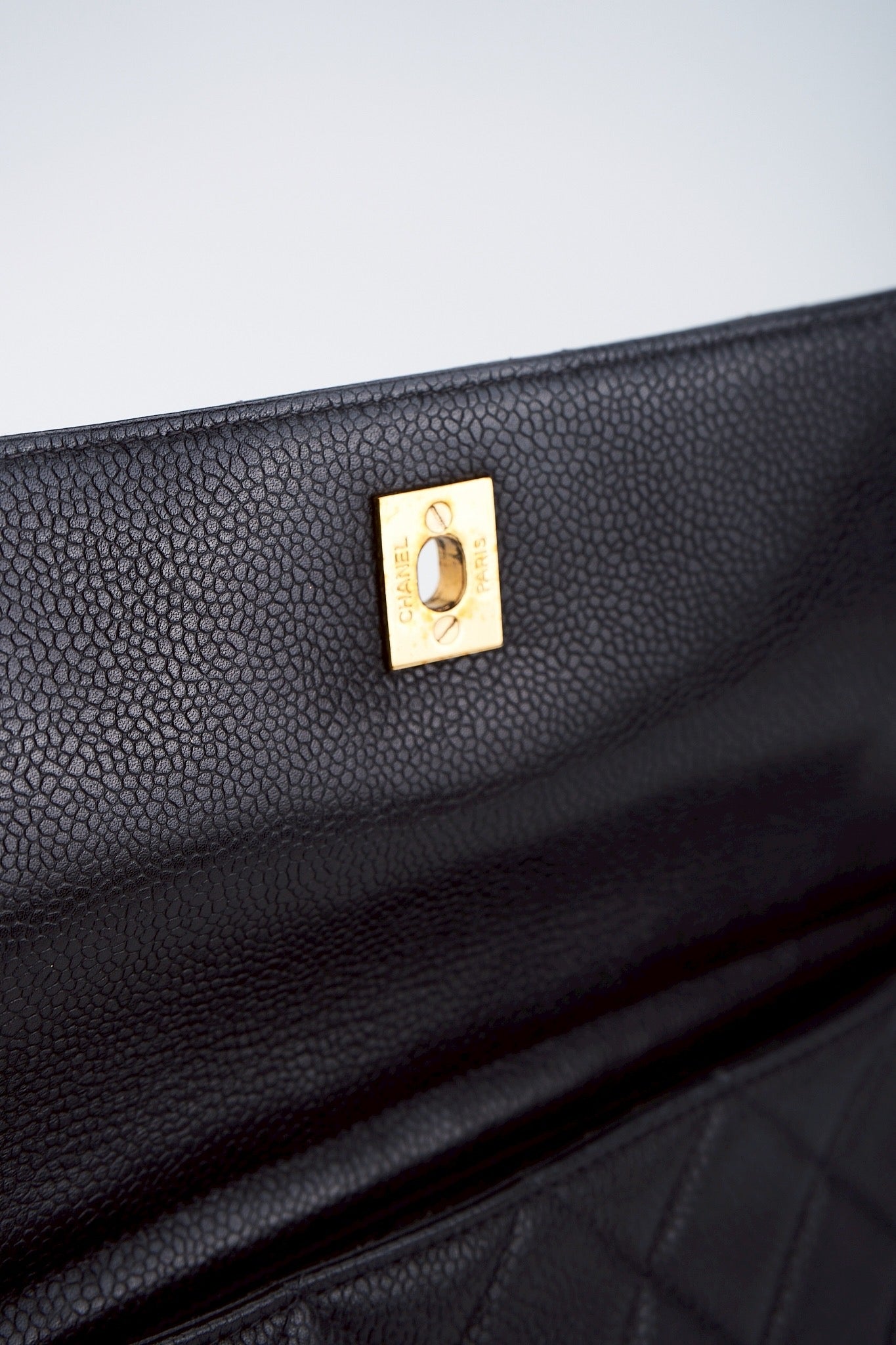 Chanel caviar chain bag