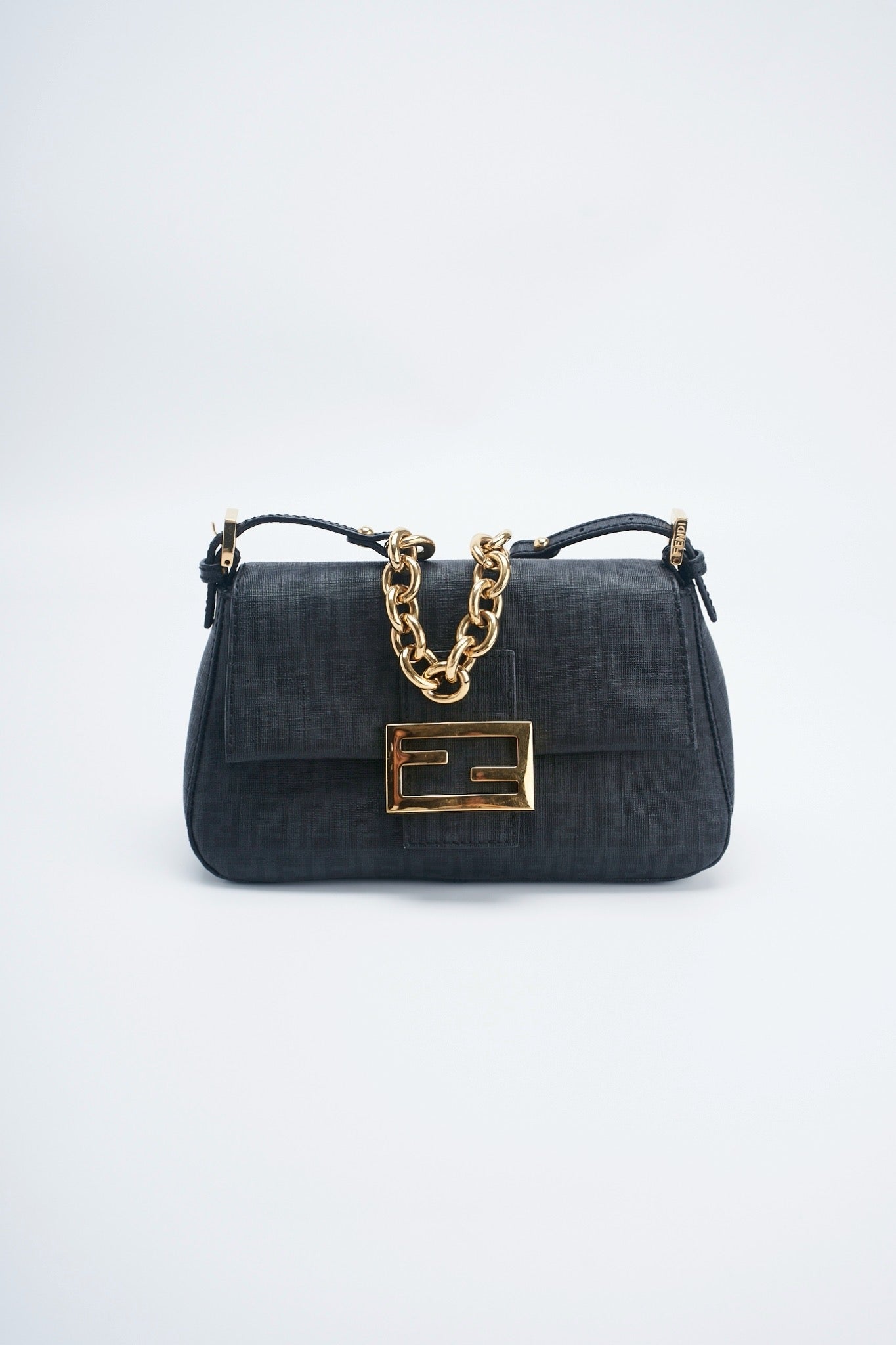 Fendi baguette chain bag