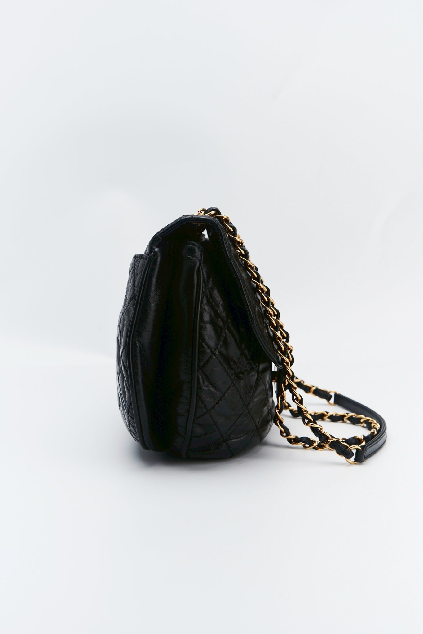 Chanel dubai messenger