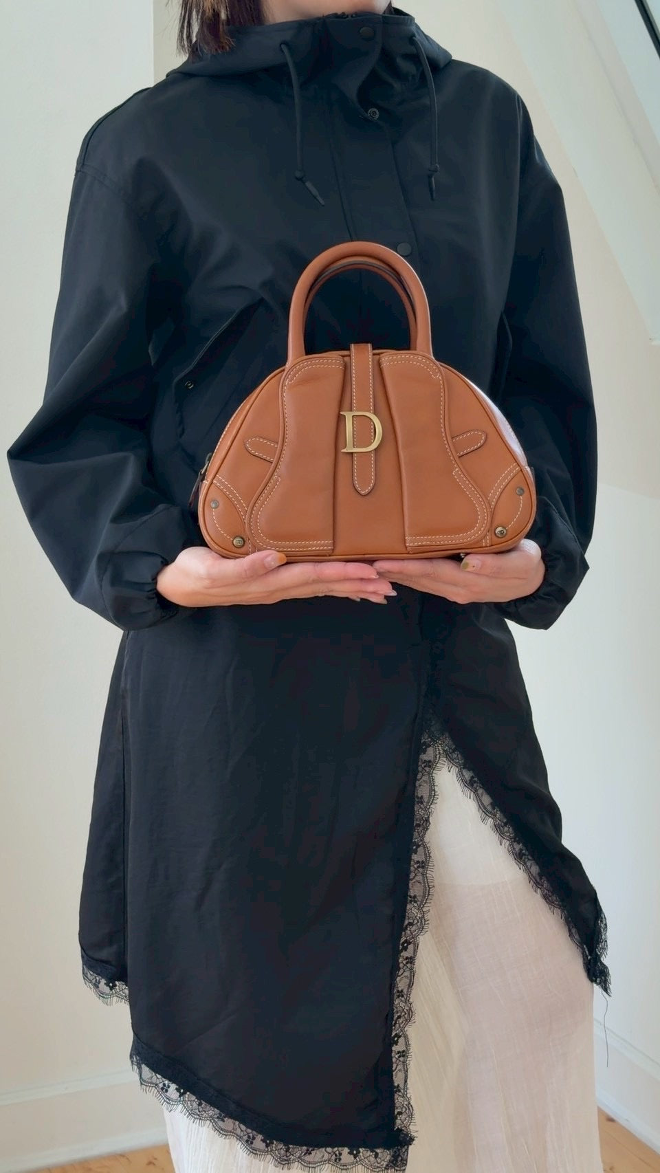 Dior D logo handbag