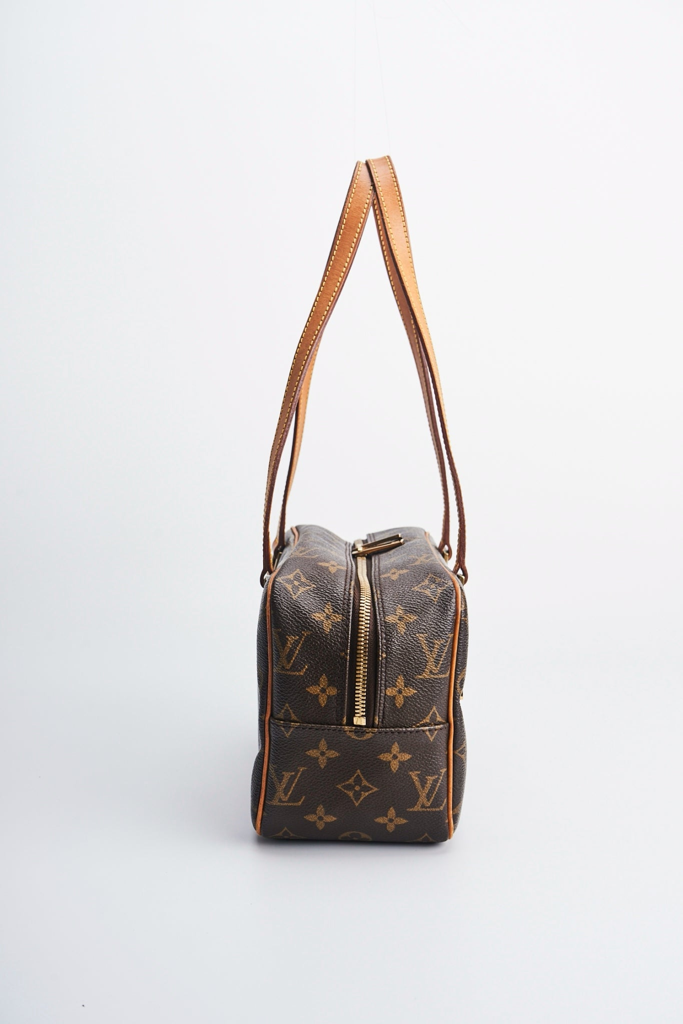 Louis vuitton cite mm size