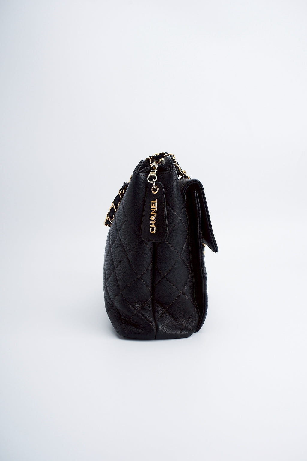 Chanel caviar chain bag