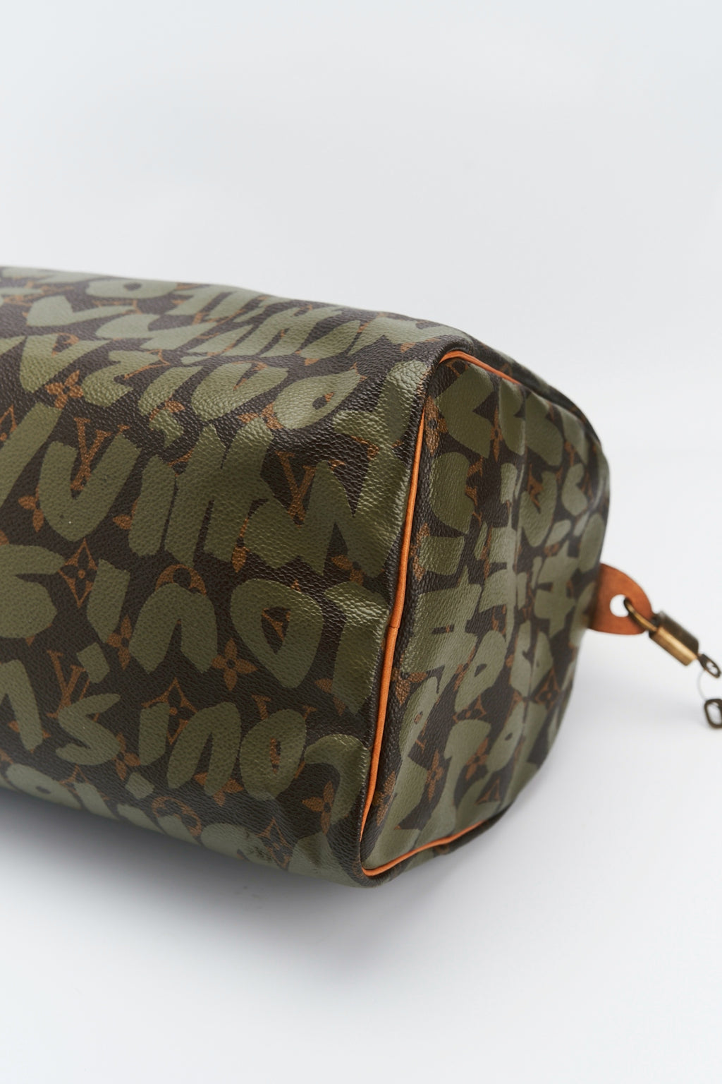 Louis vuitton Khaki Graffiti speedy “30