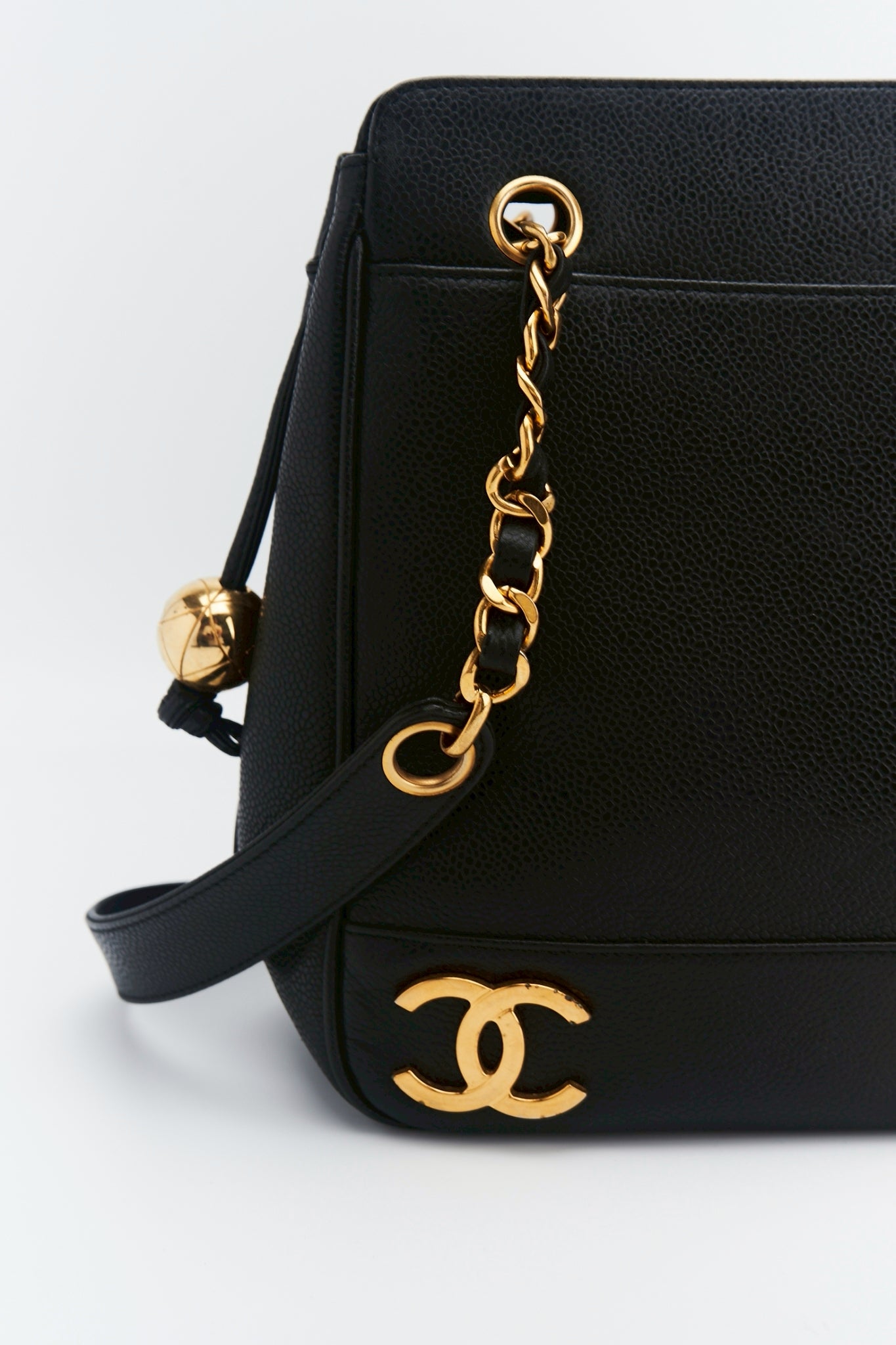 Chanel Caviar cc logo