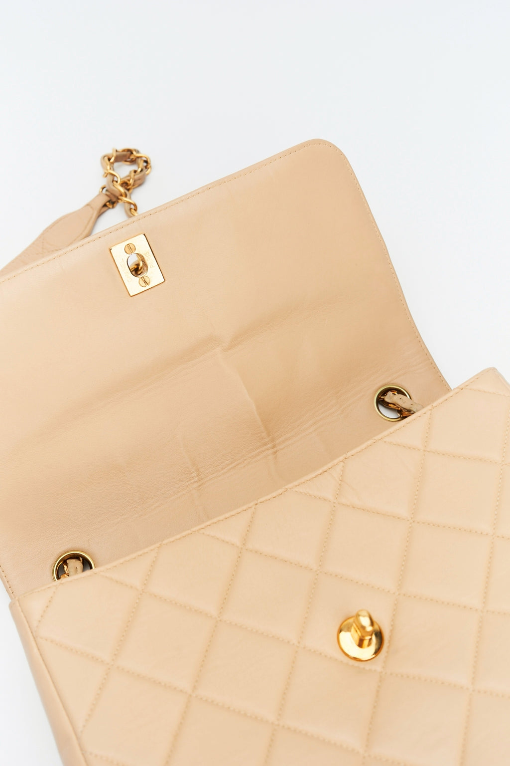 Chanel Quilted shoulder bag beige
