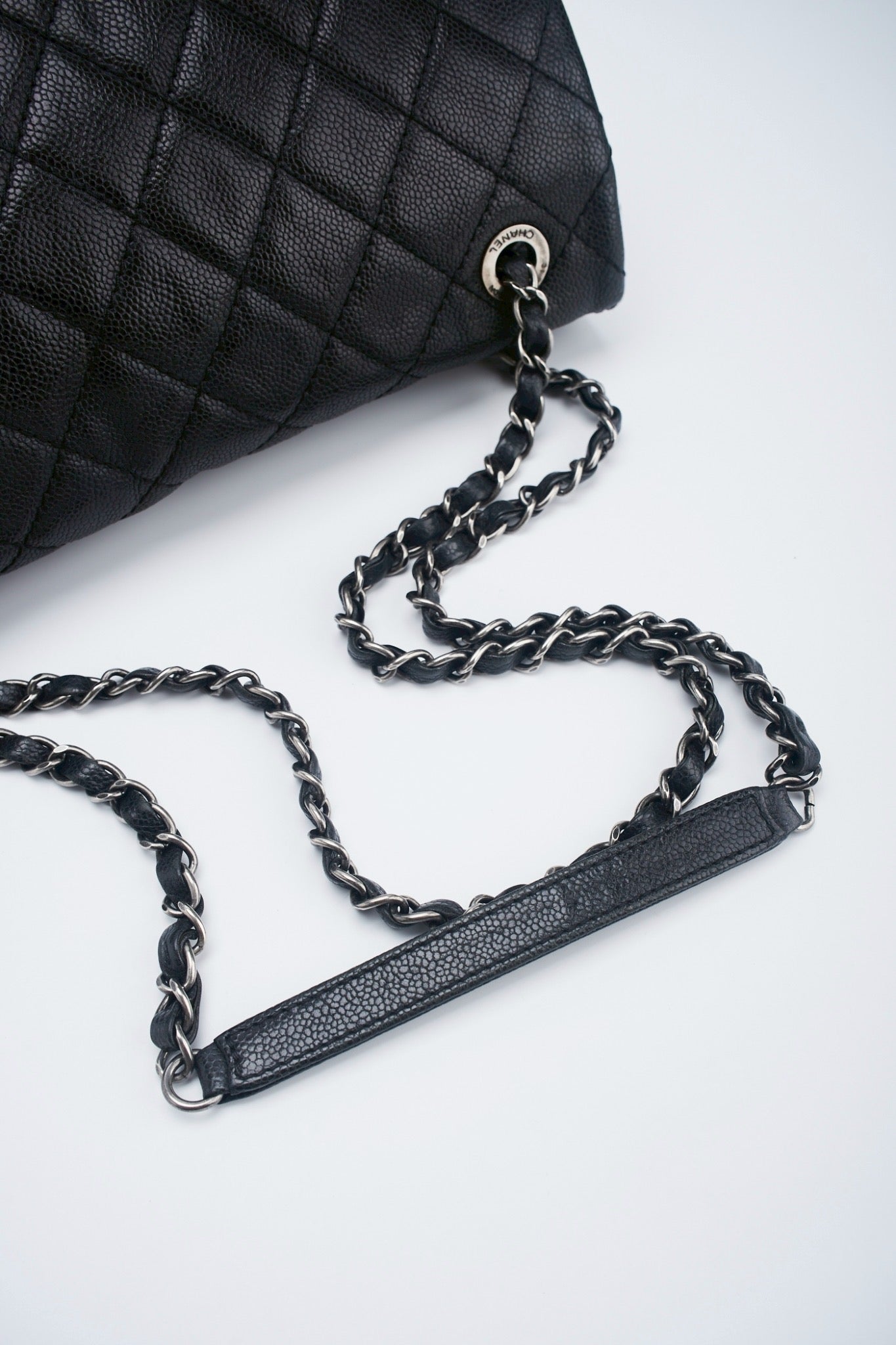 Chanel easy flab caviar skin