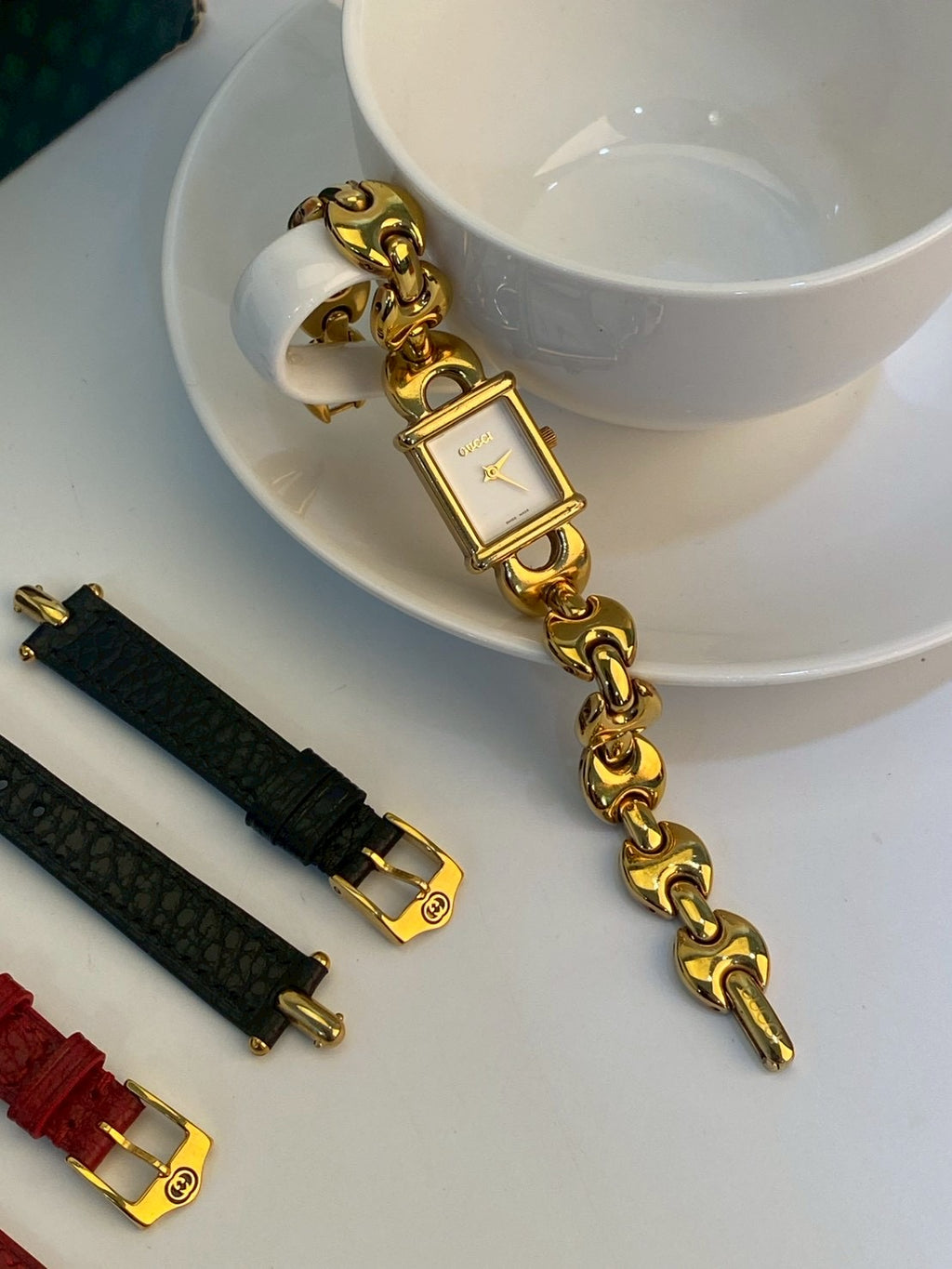 Gucci 1800I chang strap c.8853