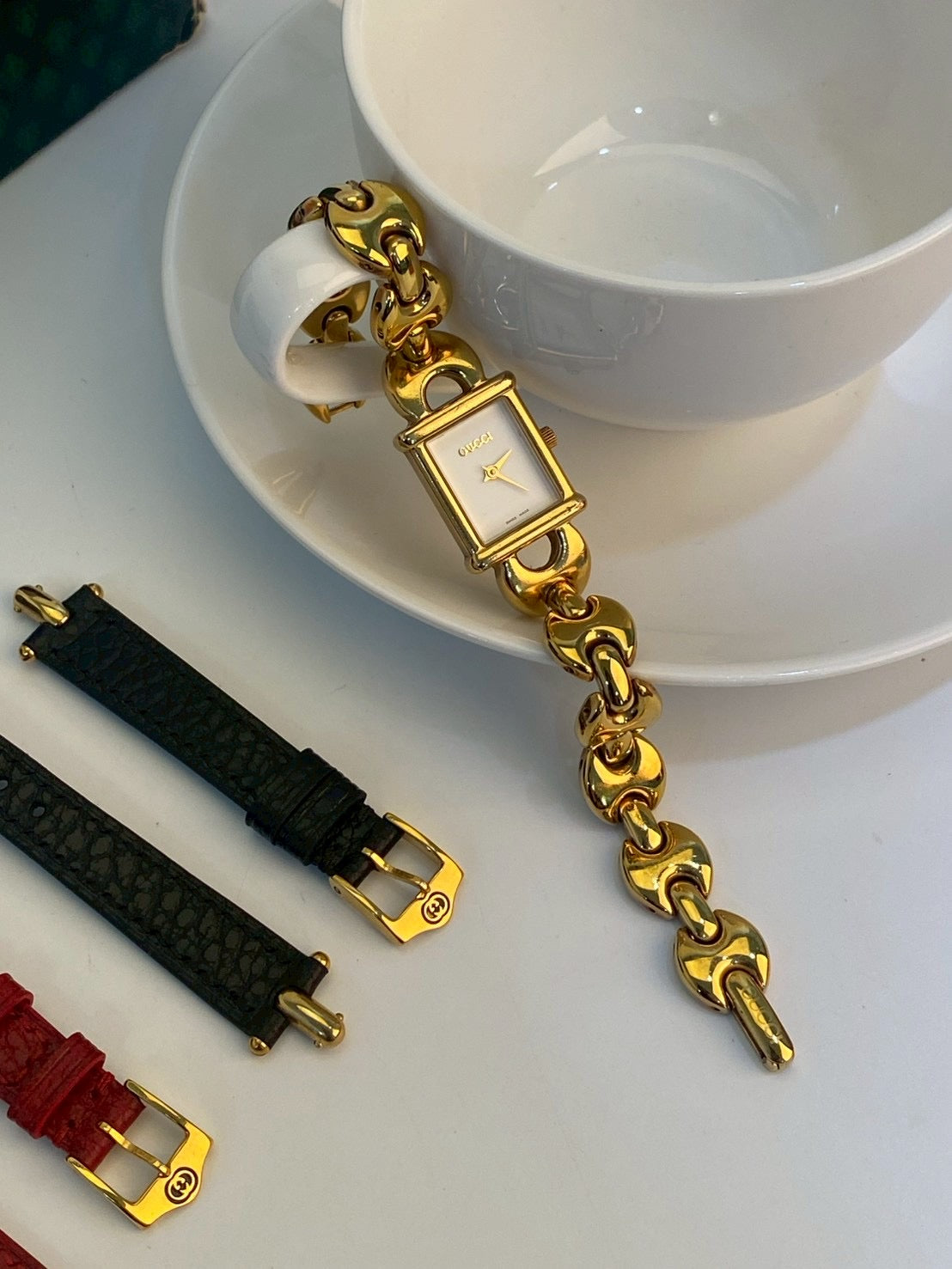 Gucci 1800I chang strap c.8853