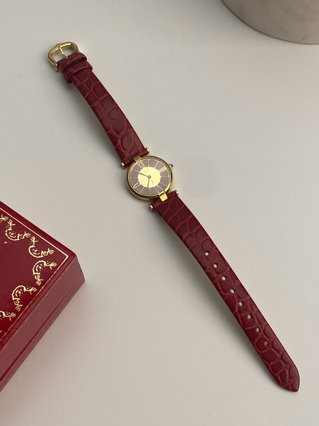 Cartier cilcle red dial sm c.9483