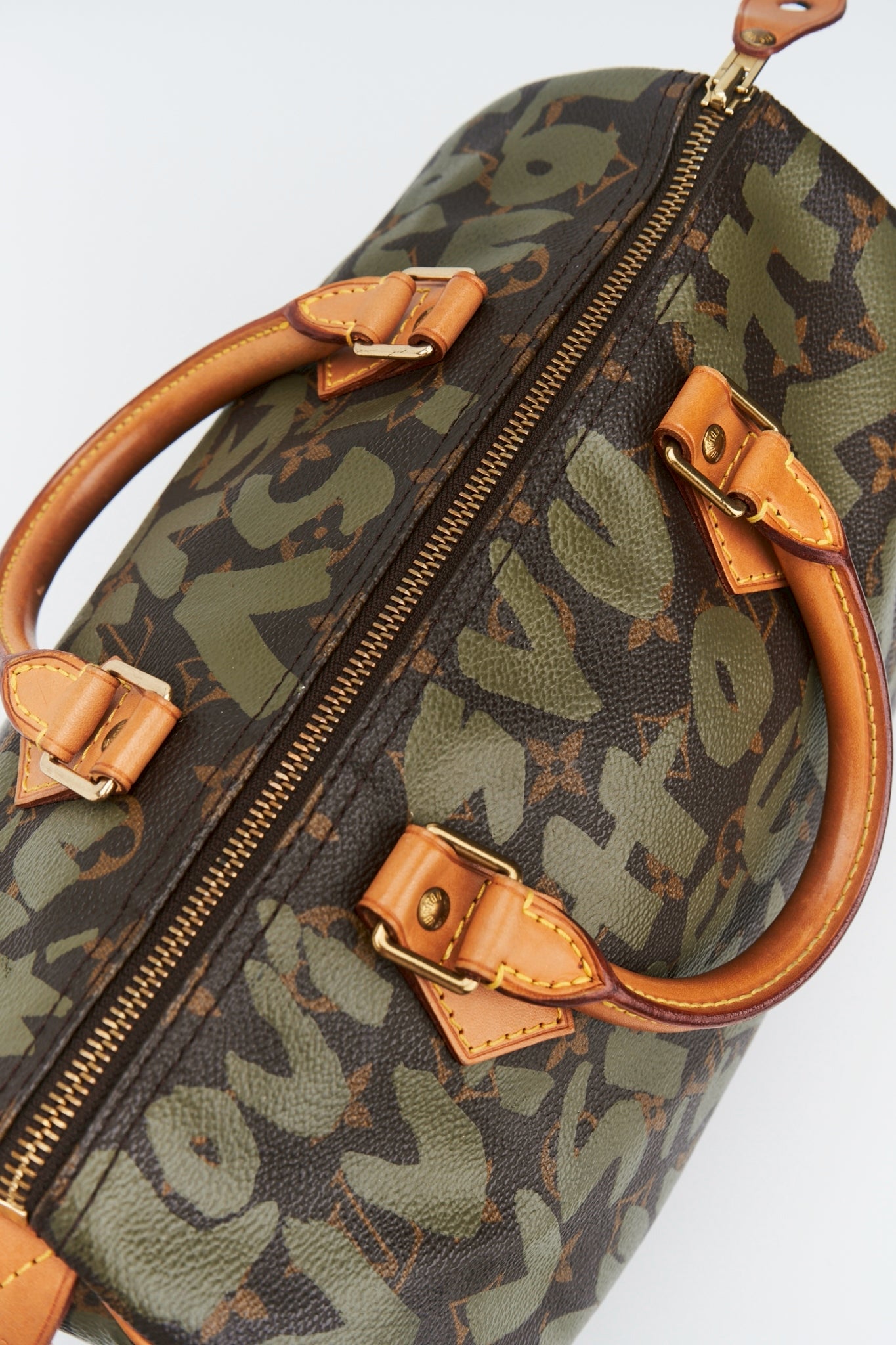 Louis vuitton Khaki Graffiti speedy “30