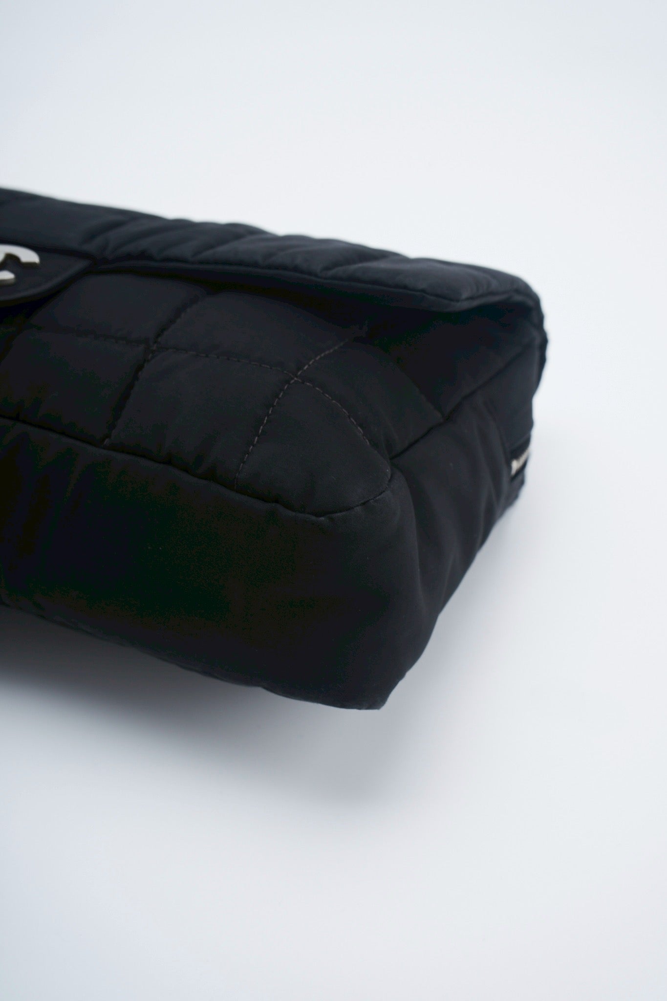 Chanel nylon easy flab “12